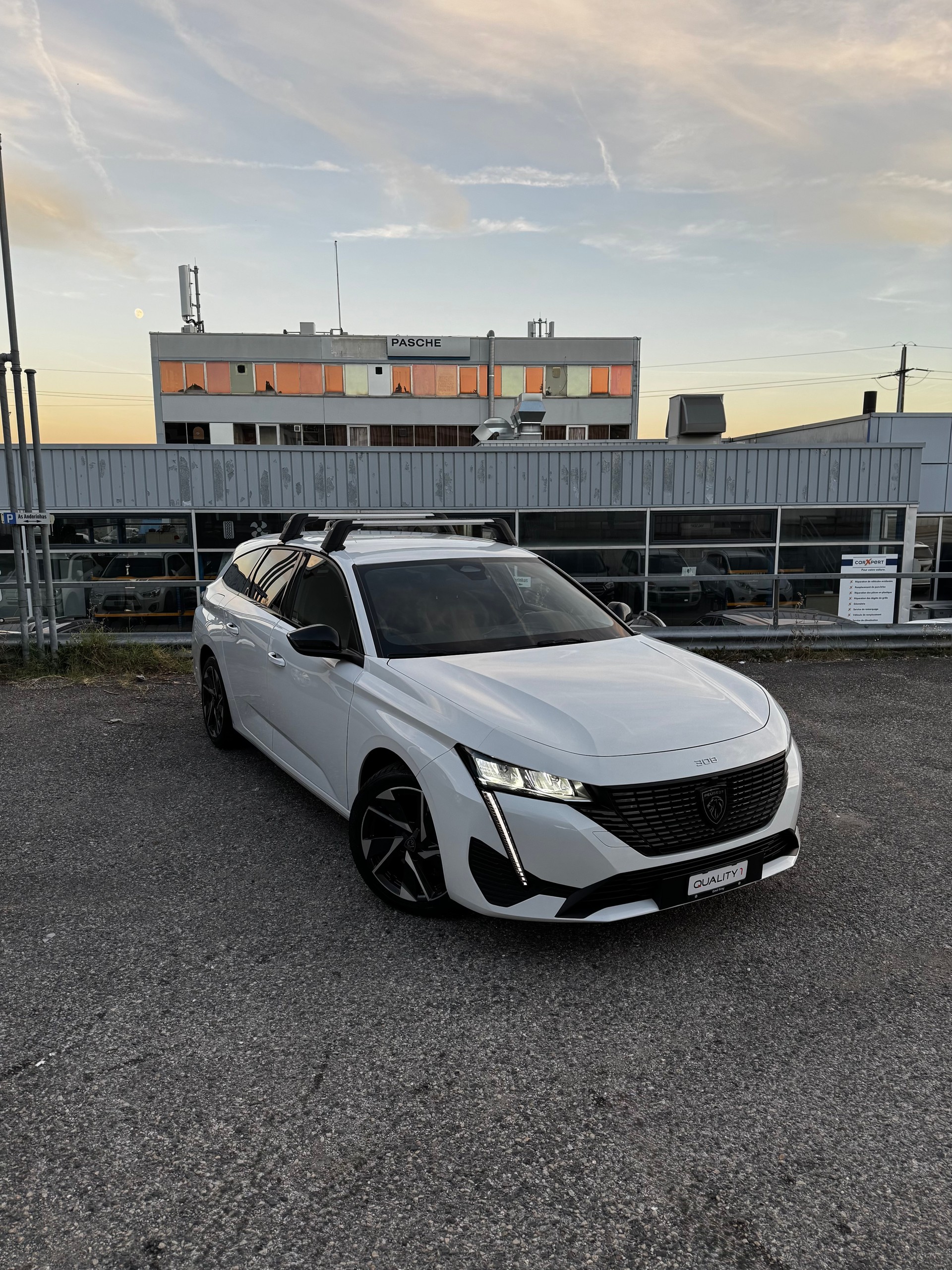PEUGEOT 308 SW 1.5 BlueHDI Allure Pack EAT8-image-2