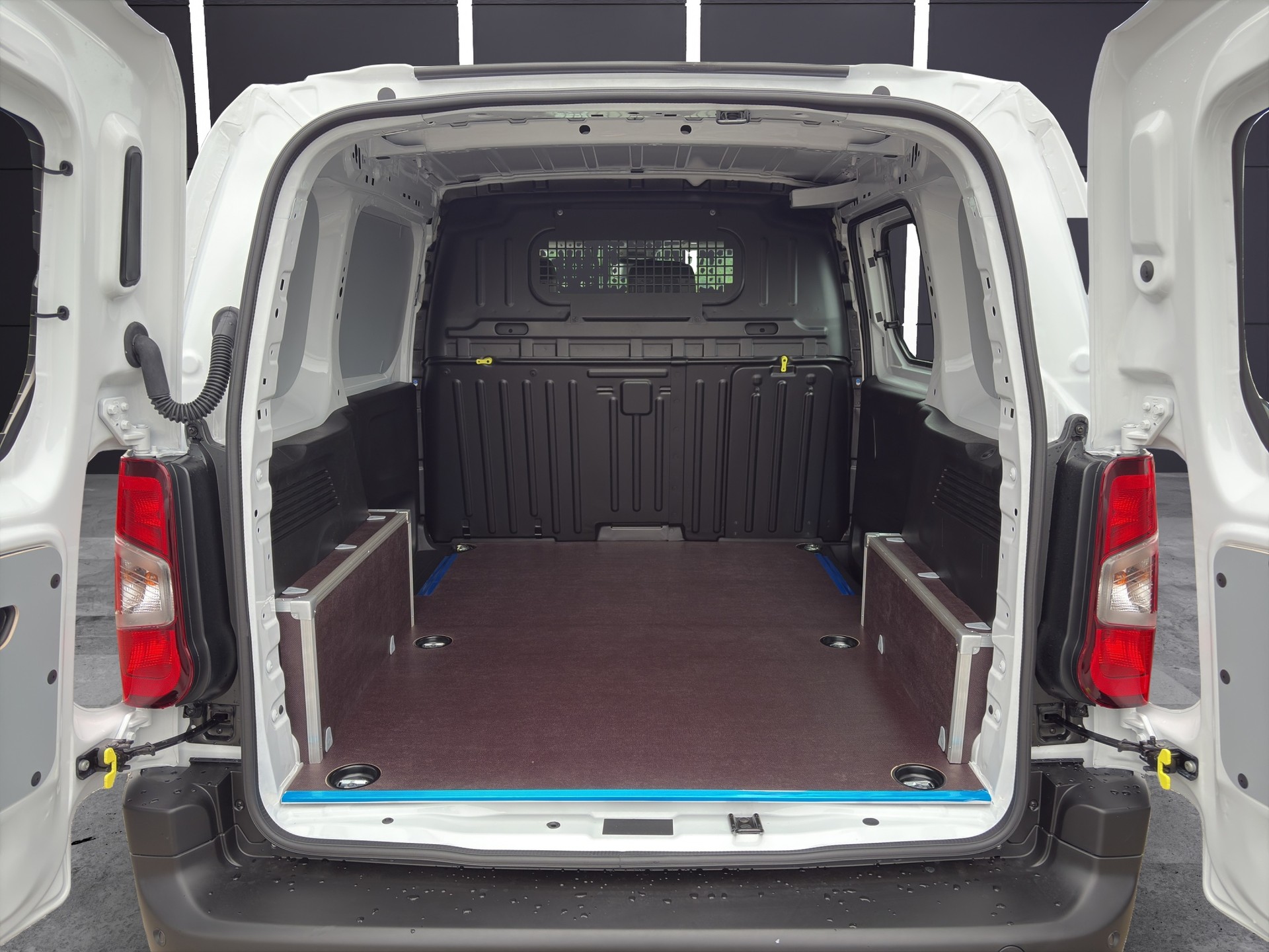 PEUGEOT Partner 1.5HDi Stand. 650 A8 net-image-9