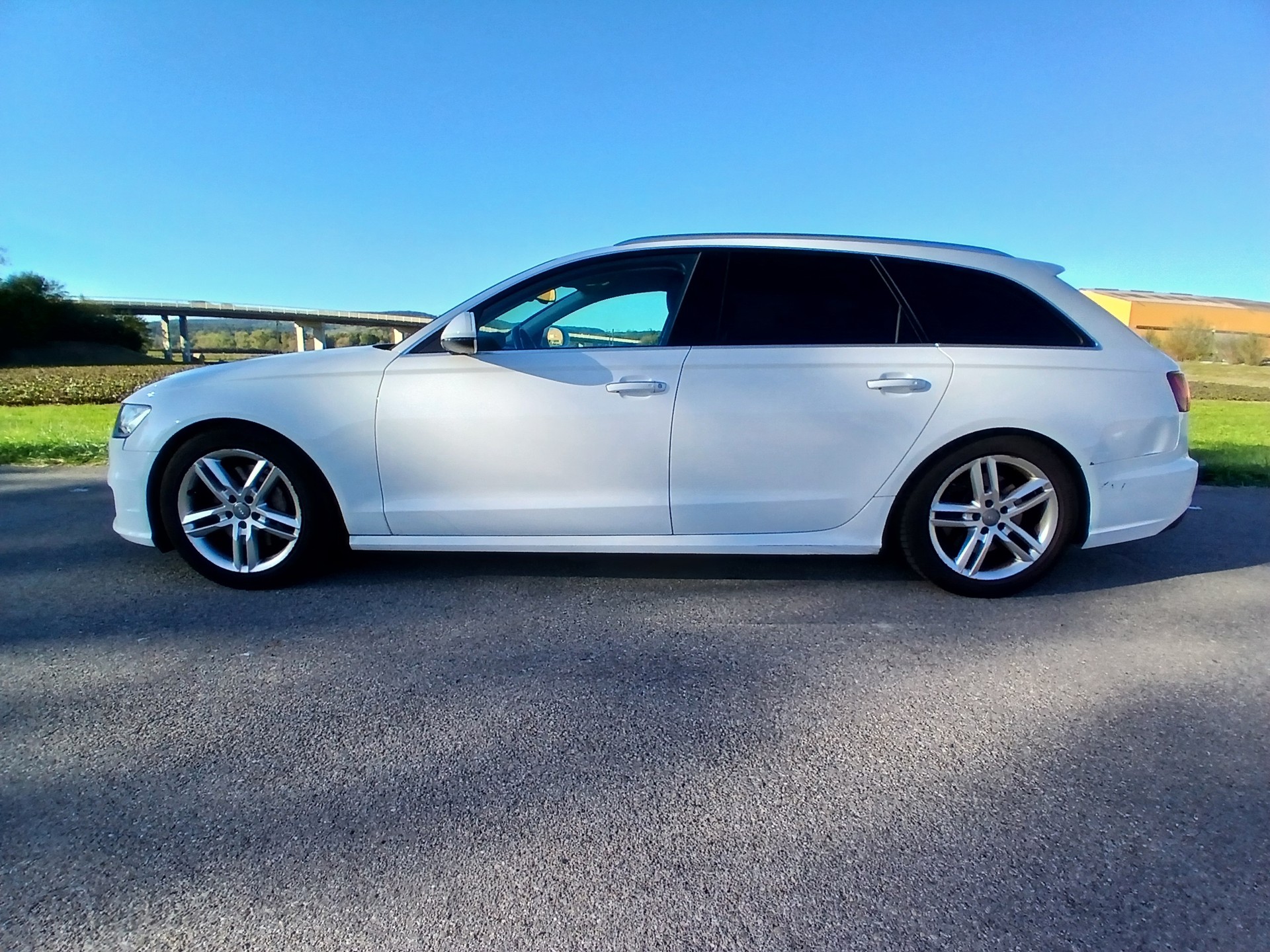 AUDI A6 Avant 2.0 TFSI S-tronic-image-1