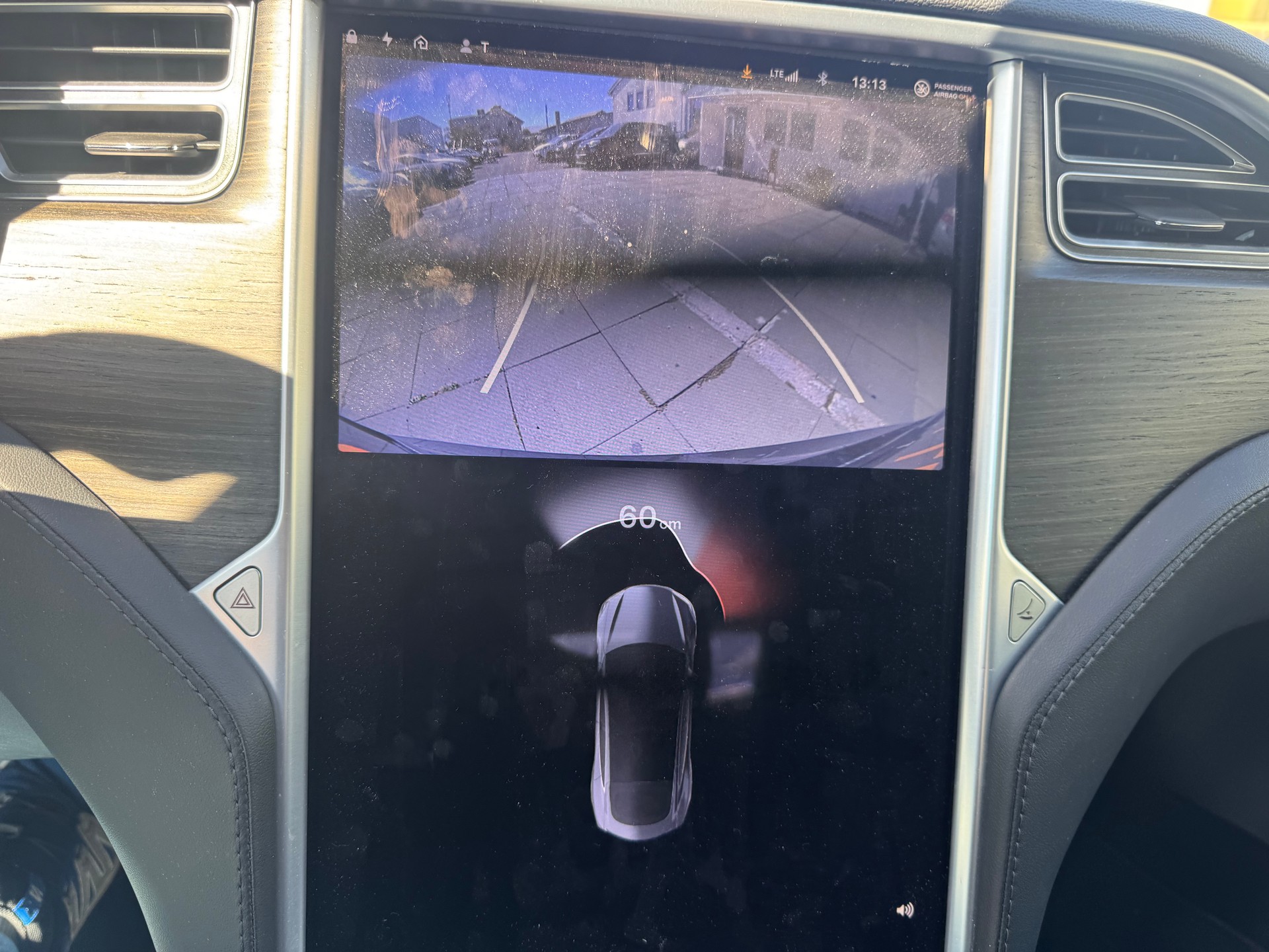 TESLA Model S 85 D-image-10