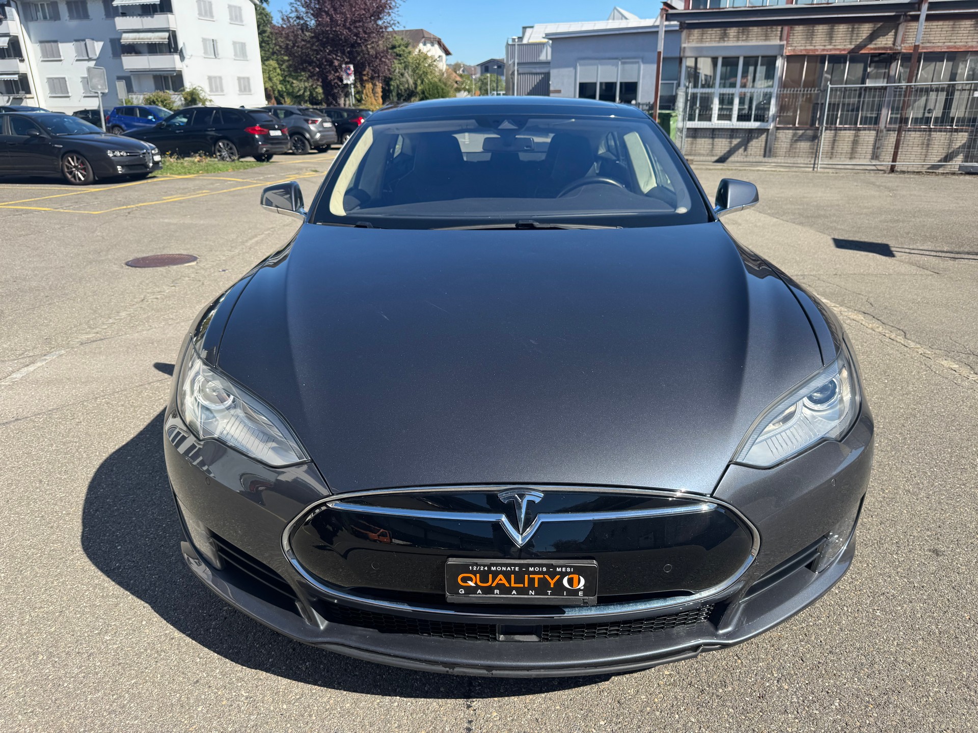 TESLA Model S 85 D-image-1