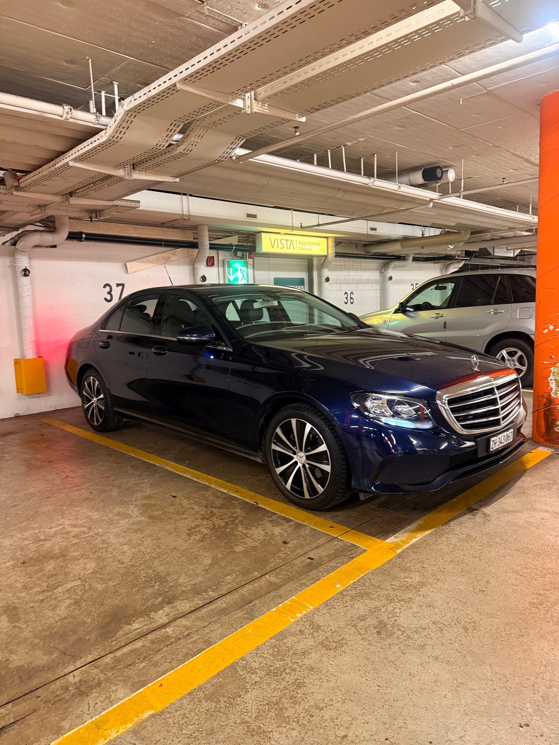 MERCEDES-BENZ E 200 d-image-0