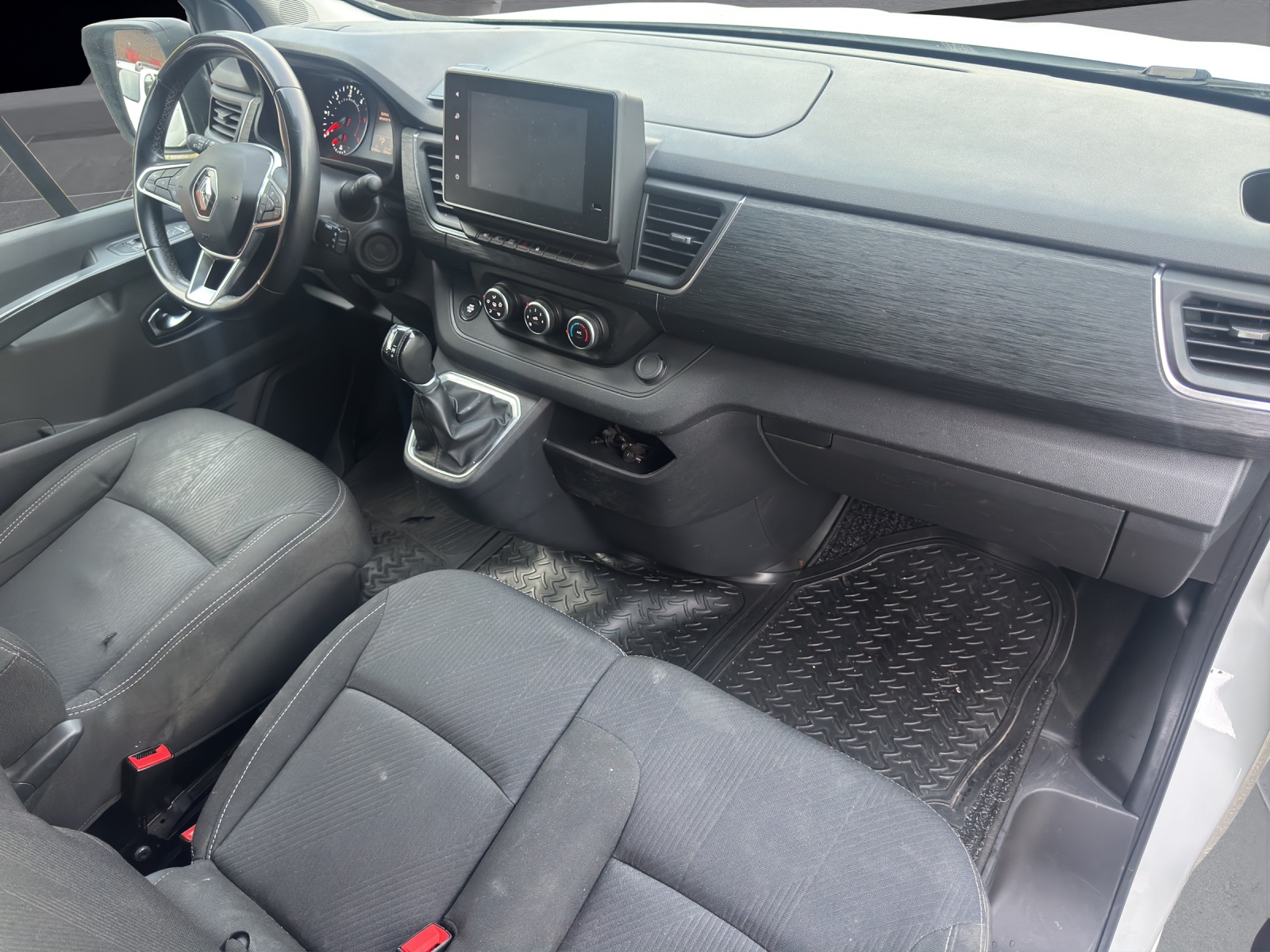 RENAULT Trafic 2.0 Blue dCi 170 Advance L2H1 EDC EN-image-13