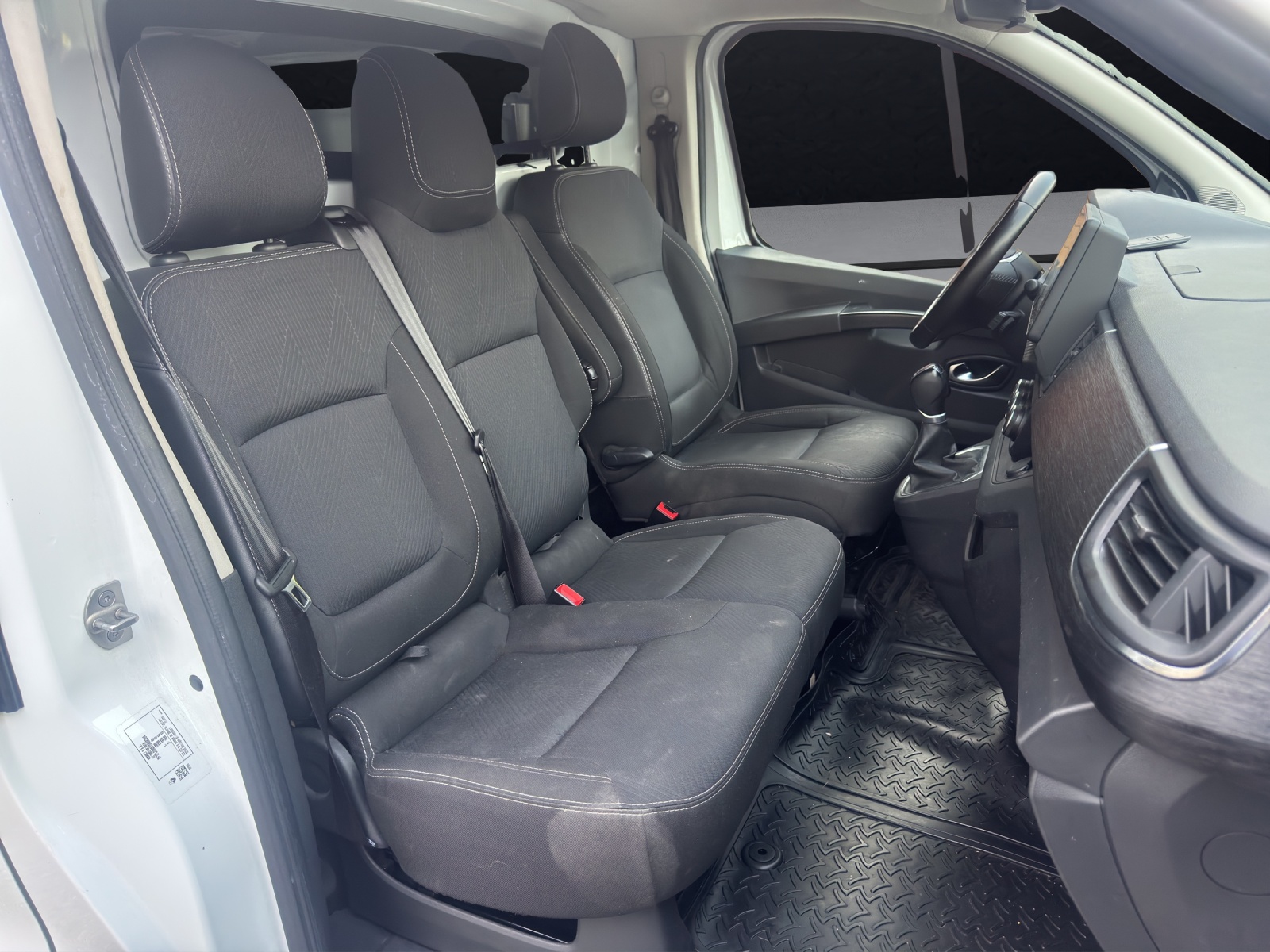 RENAULT Trafic 2.0 Blue dCi 170 Advance L2H1 EDC EN-image-14