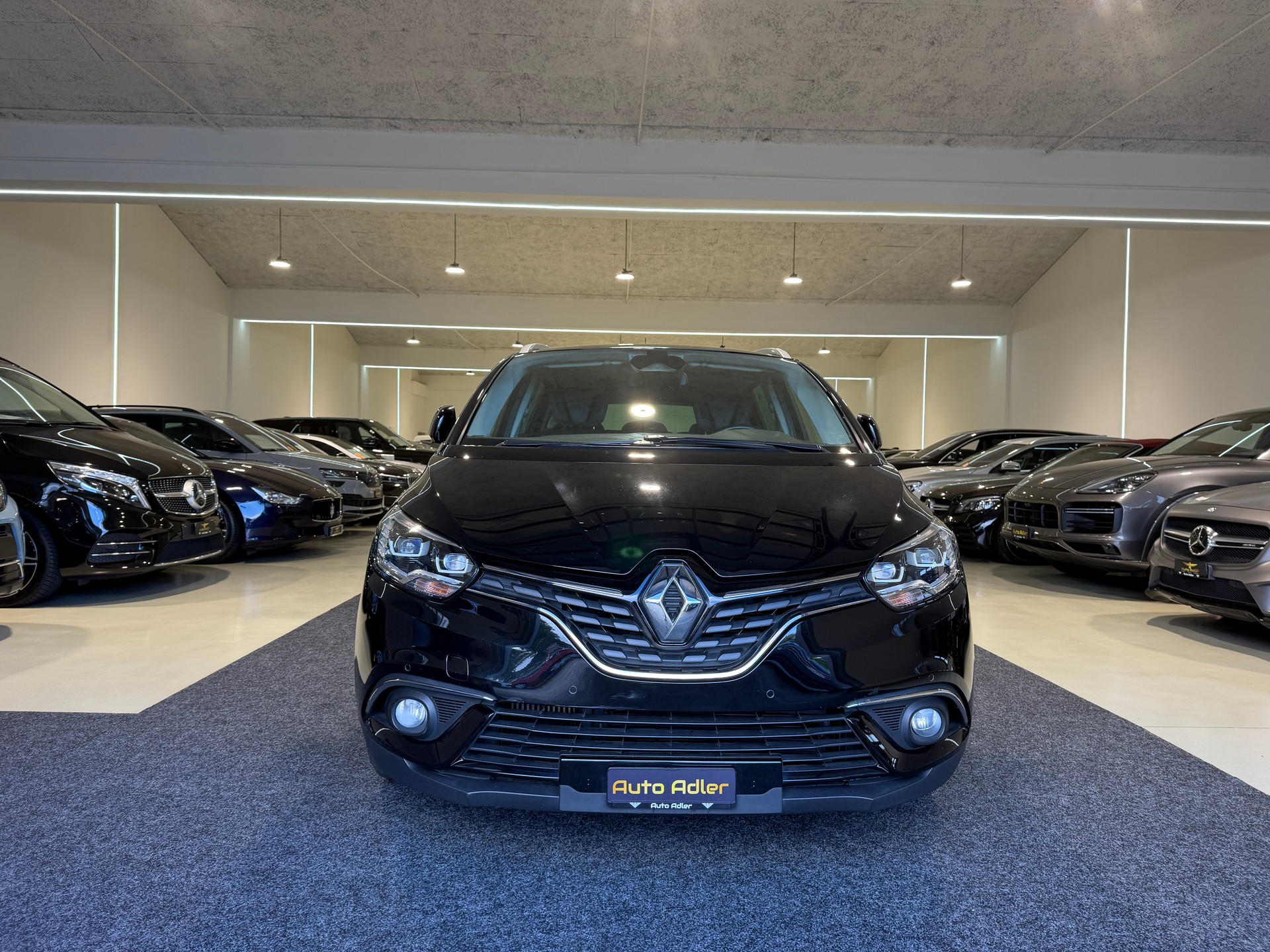 RENAULT Grand Scénic 1.2 16V Turbo Bose-showroom-element-3