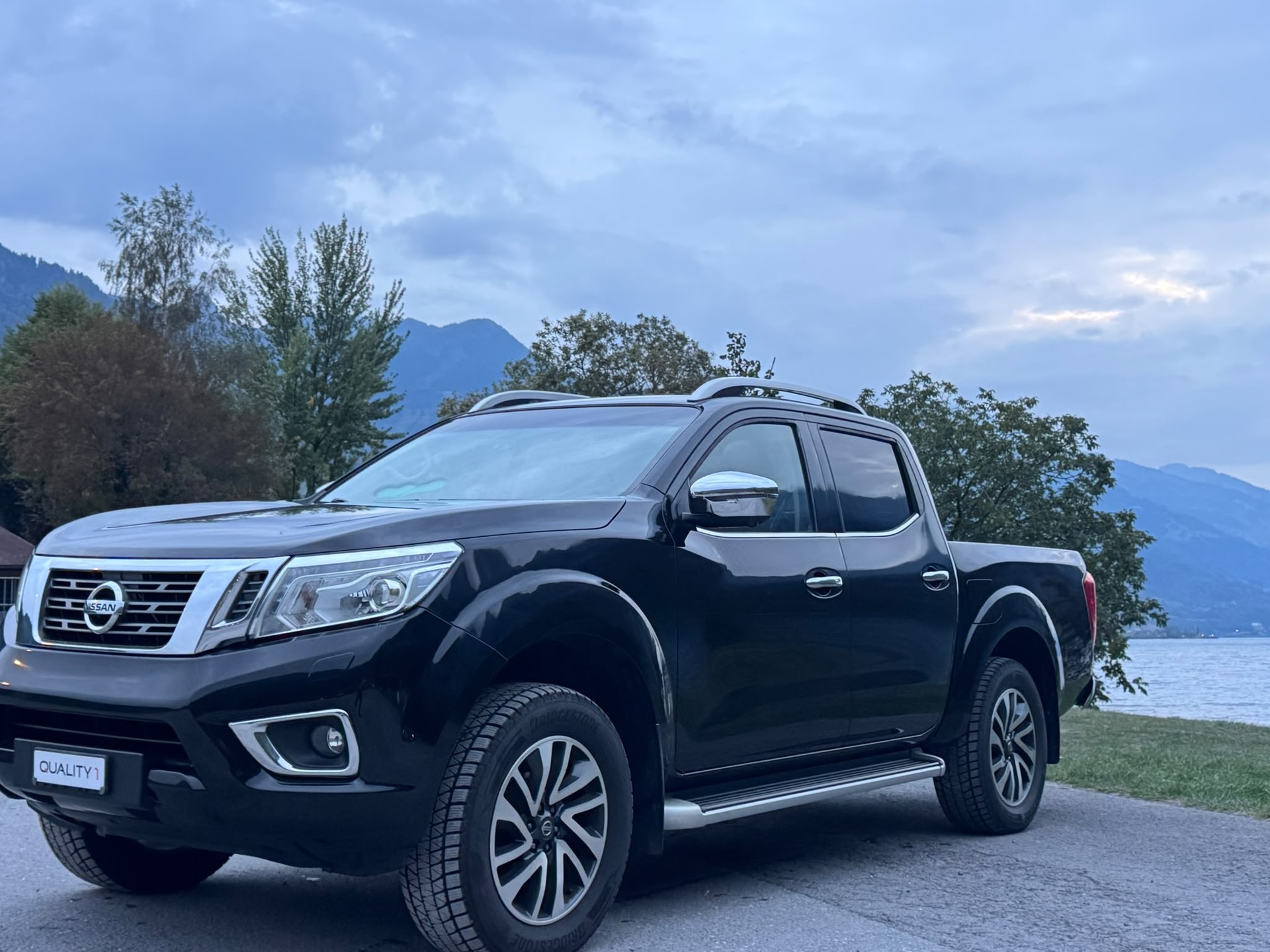 NISSAN Navara Double Cab Tekna 2.3 dCi 4WD Automatic-image-1