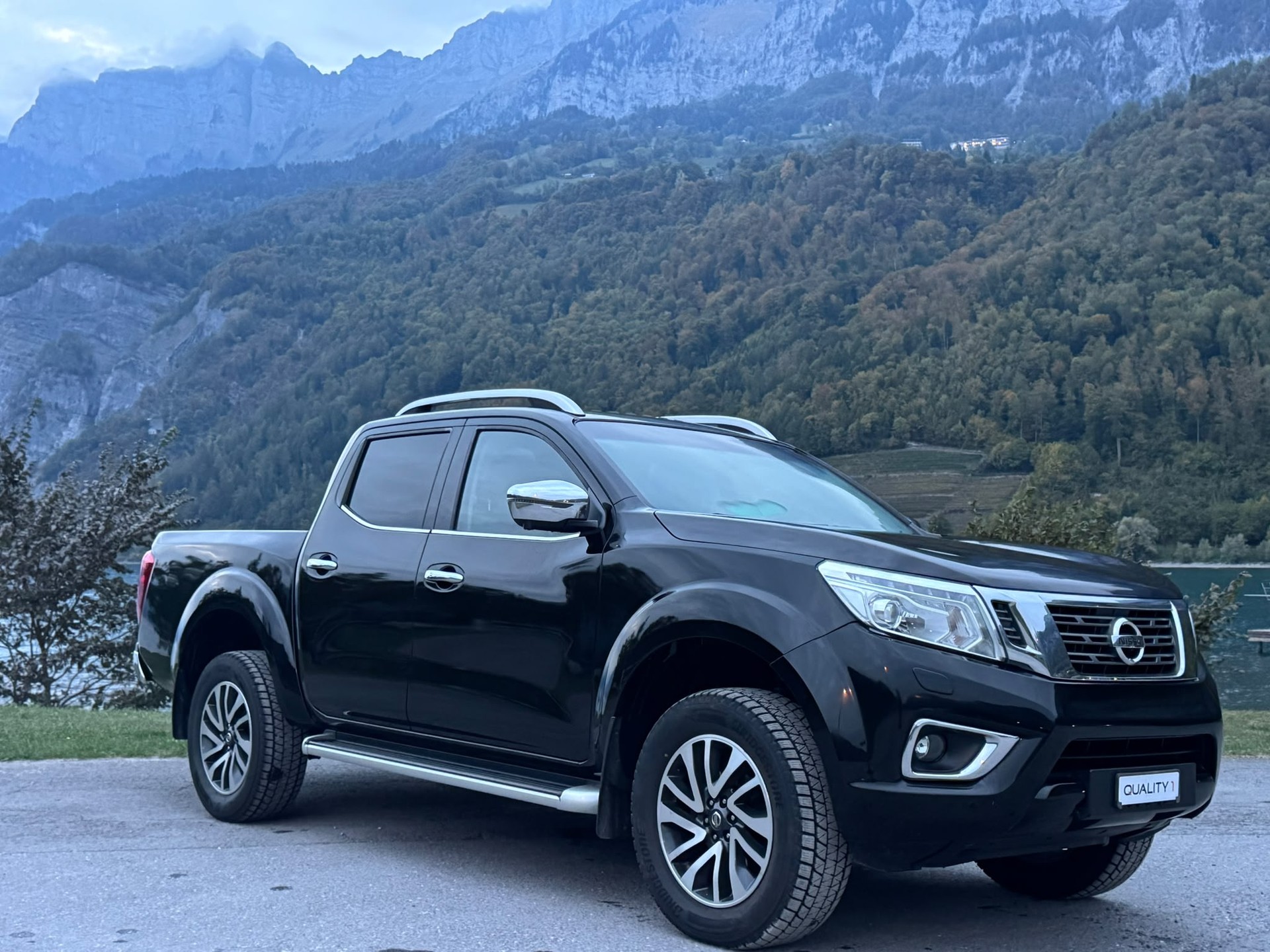 NISSAN Navara Double Cab Tekna 2.3 dCi 4WD Automatic-image-2