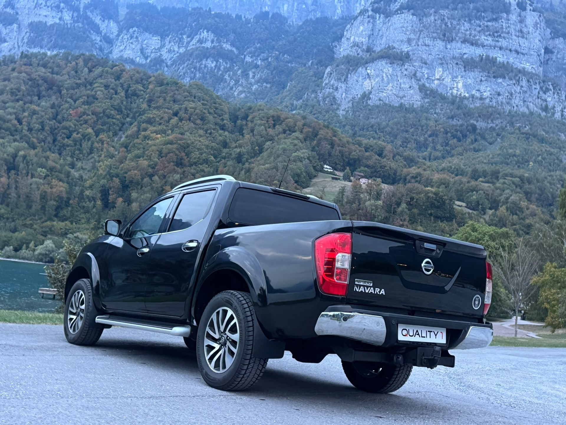 NISSAN Navara Double Cab Tekna 2.3 dCi 4WD Automatic-image-5