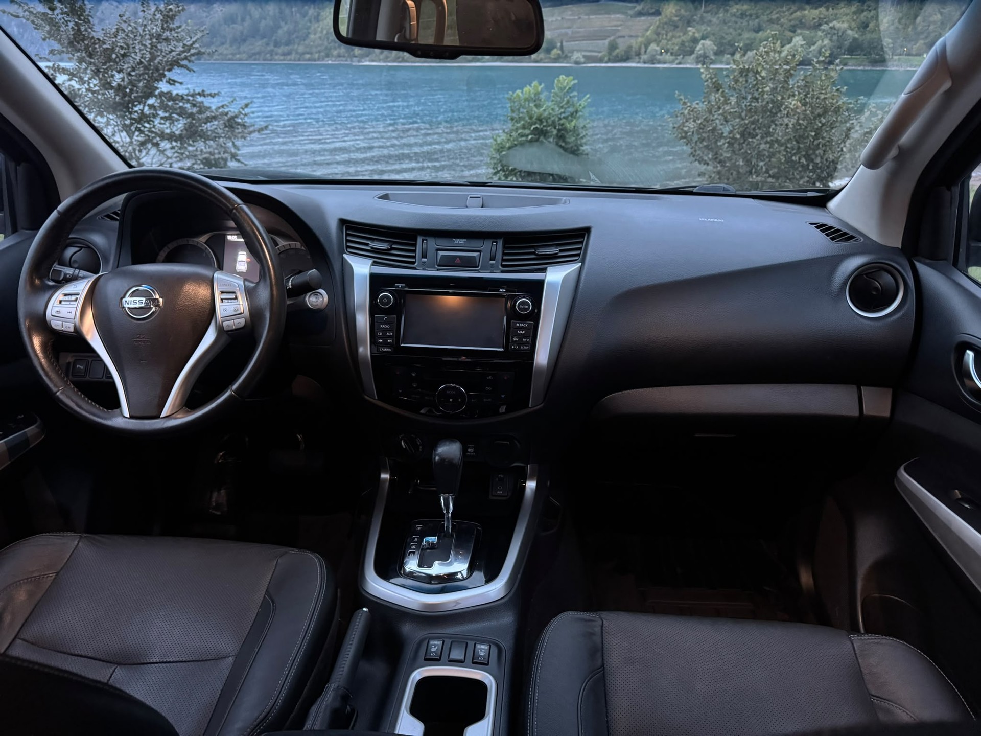 NISSAN Navara Double Cab Tekna 2.3 dCi 4WD Automatic-image-14