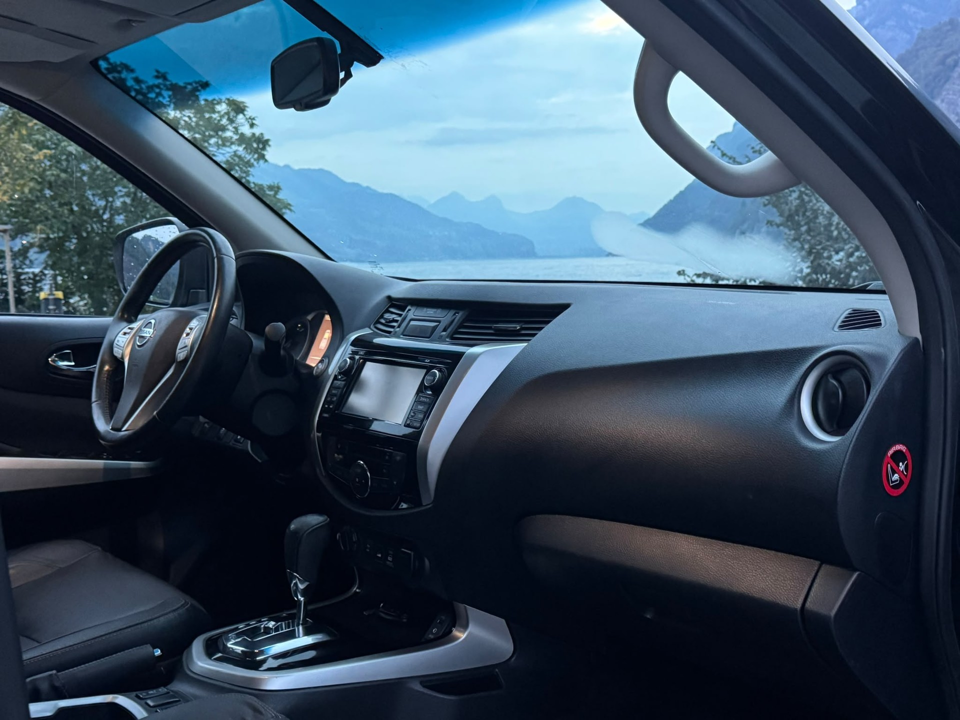 NISSAN Navara Double Cab Tekna 2.3 dCi 4WD Automatic-image-11