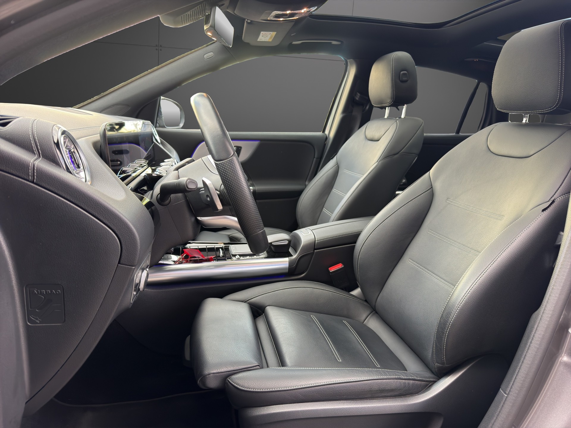 MERCEDES-BENZ GLA 200 AMG Line 7G-DCT Pano/Head Up/AHK-image-13