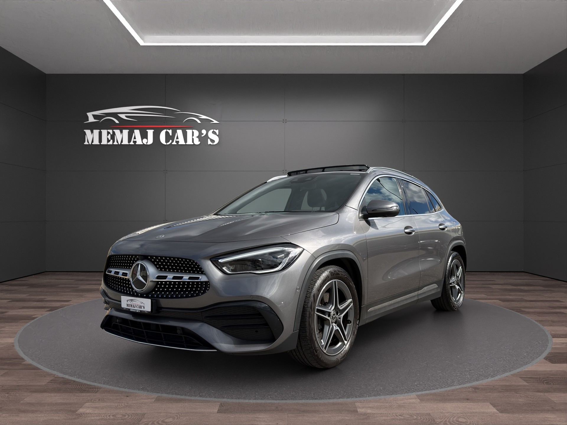 MERCEDES-BENZ GLA 200 AMG Line 7G-DCT Pano/Head Up/AHK-image-1