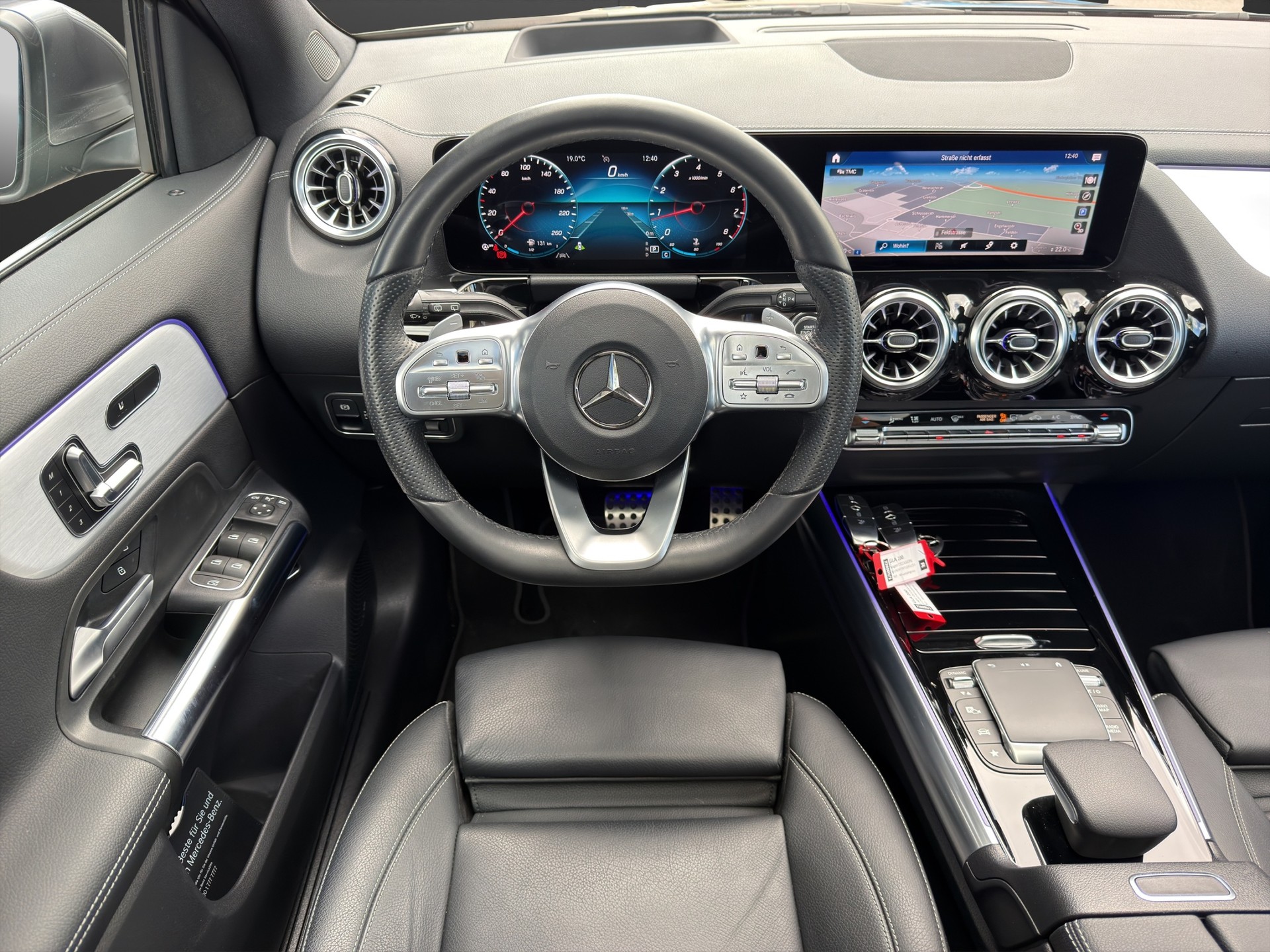 MERCEDES-BENZ GLA 200 AMG Line 7G-DCT Pano/Head Up/AHK-image-10
