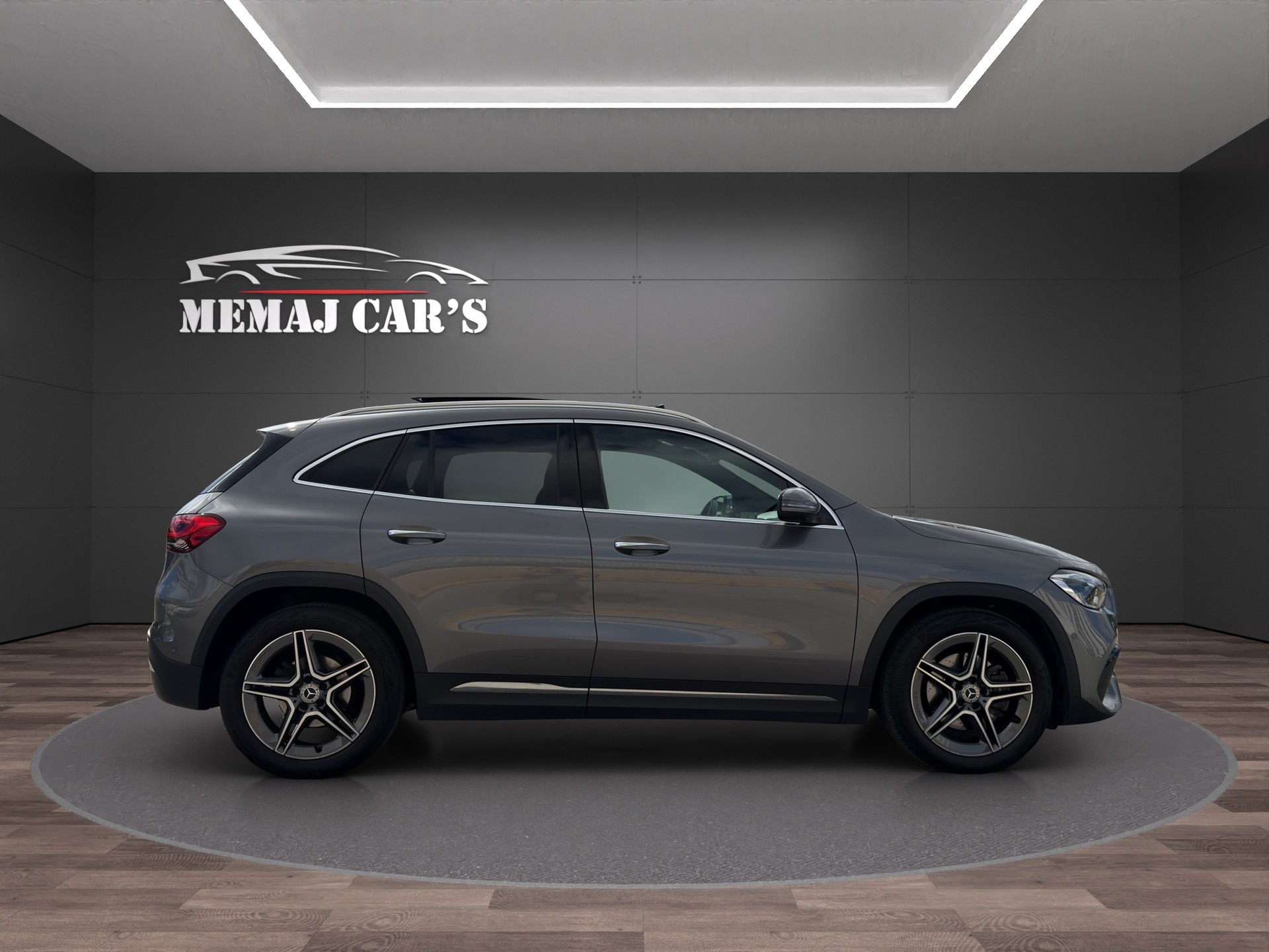 MERCEDES-BENZ GLA 200 AMG Line 7G-DCT Pano/Head Up/AHK-image-3