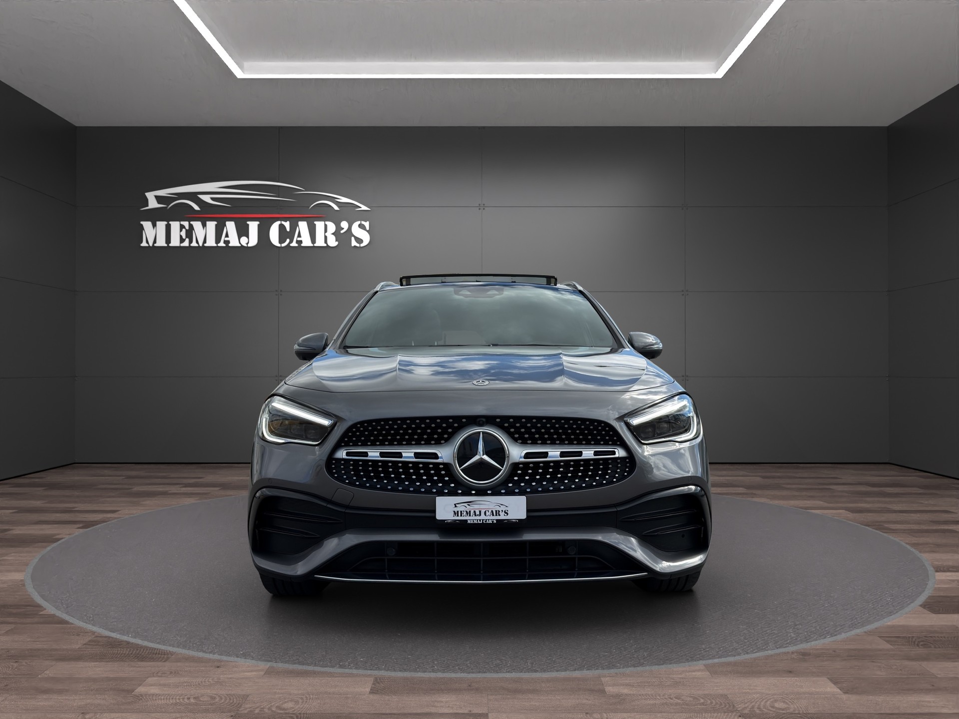 MERCEDES-BENZ GLA 200 AMG Line 7G-DCT Pano/Head Up/AHK-image-0