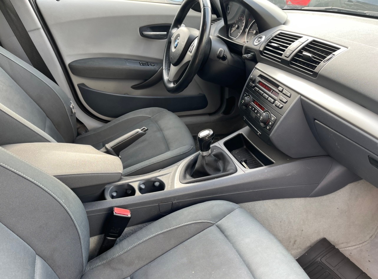 BMW 118d-image-7