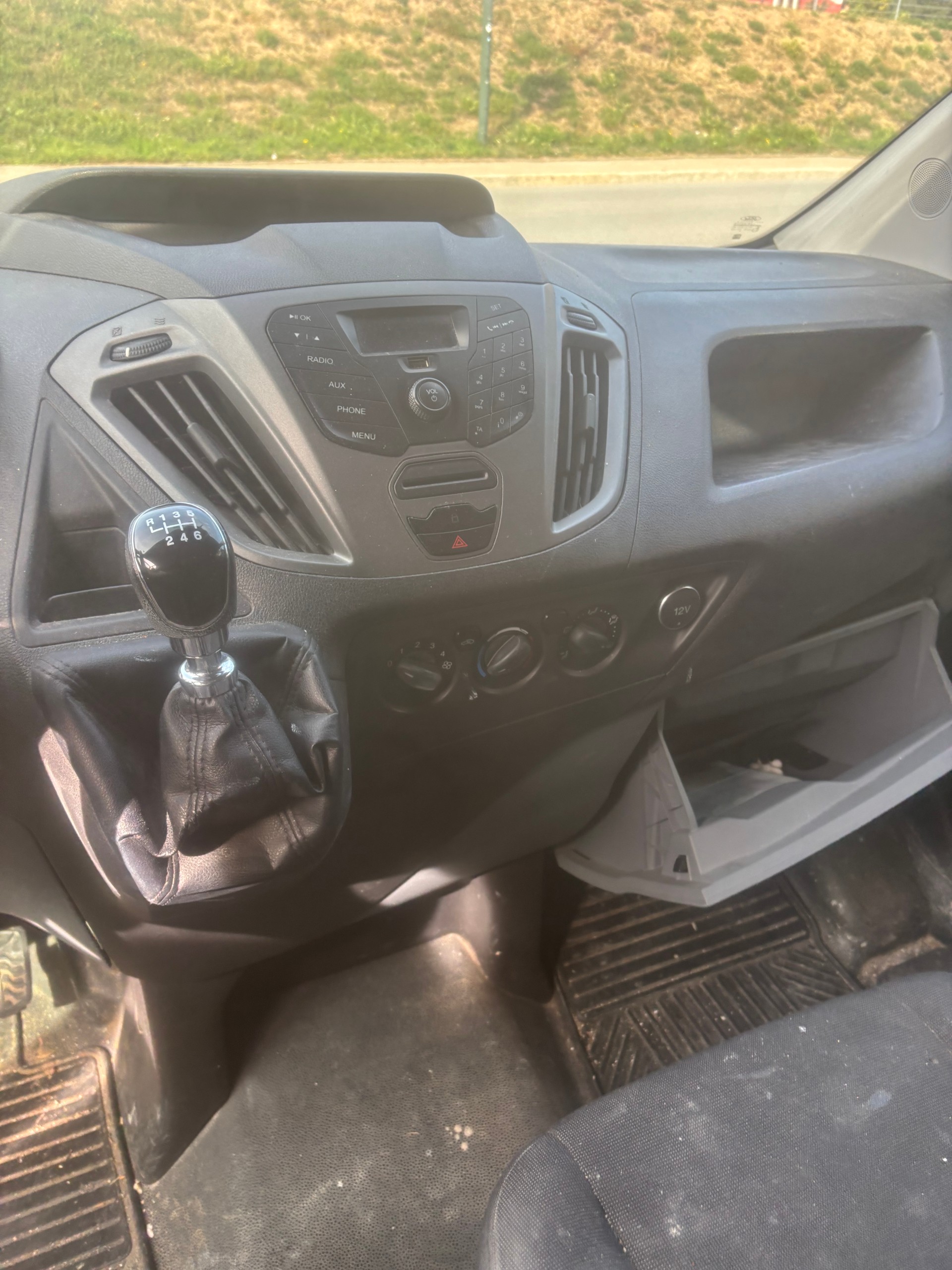 FORD Transit Custom Van 270 L1H1 Ambiente-image-9