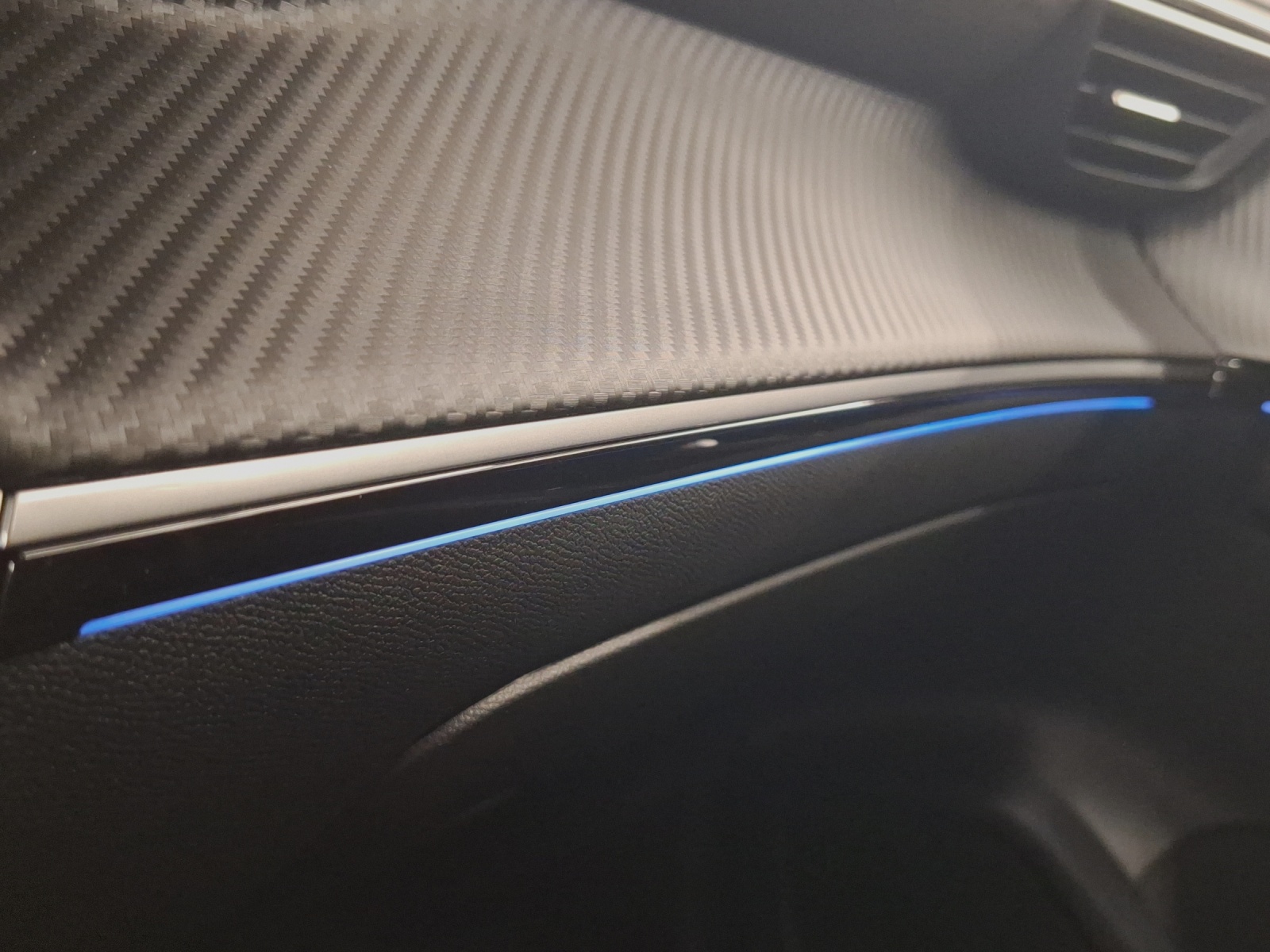 PEUGEOT 208 1.2 Hybrid 145 PS GT Exclusive-image-15