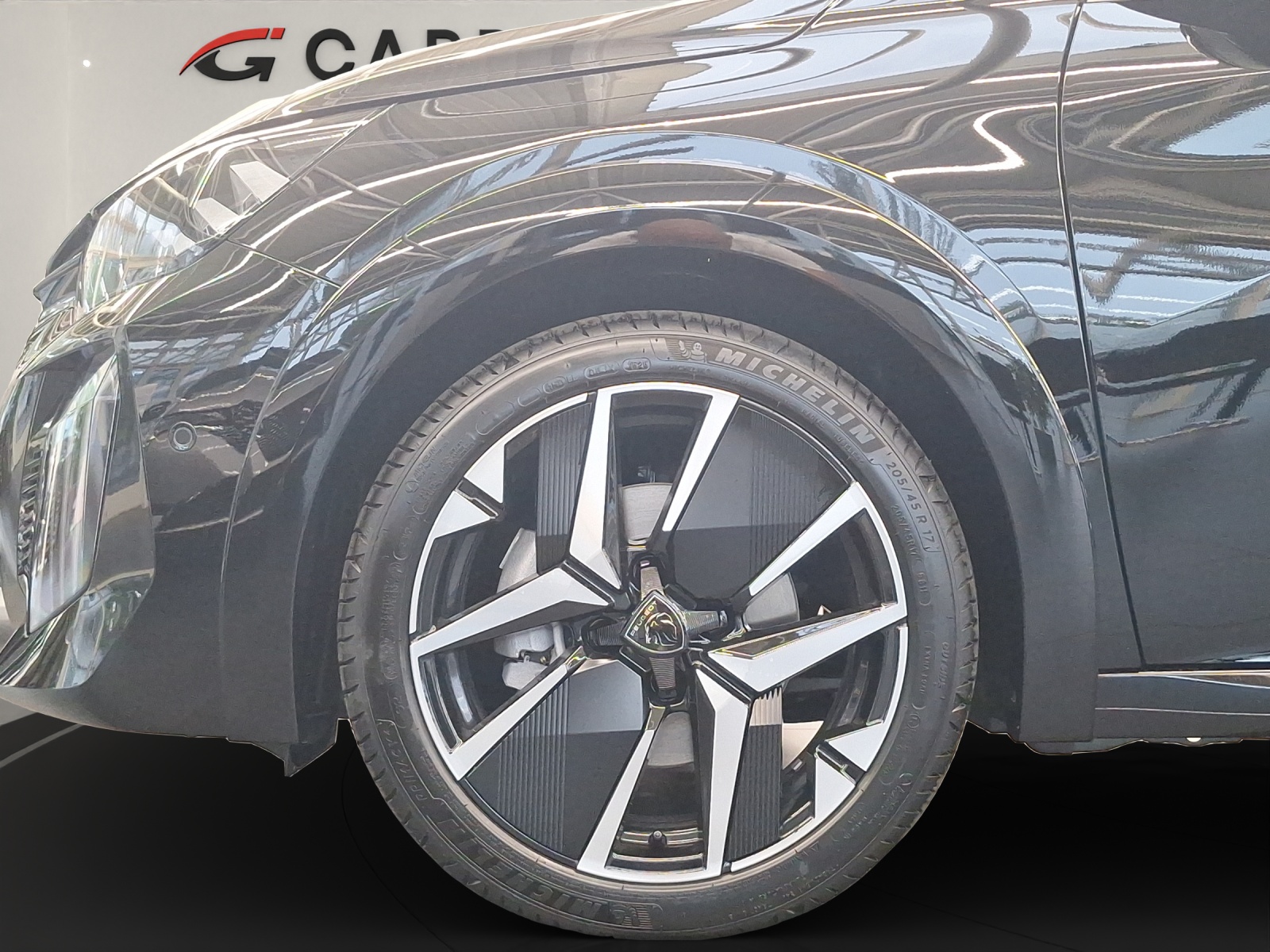PEUGEOT 208 1.2 Hybrid 145 PS GT Exclusive-image-3