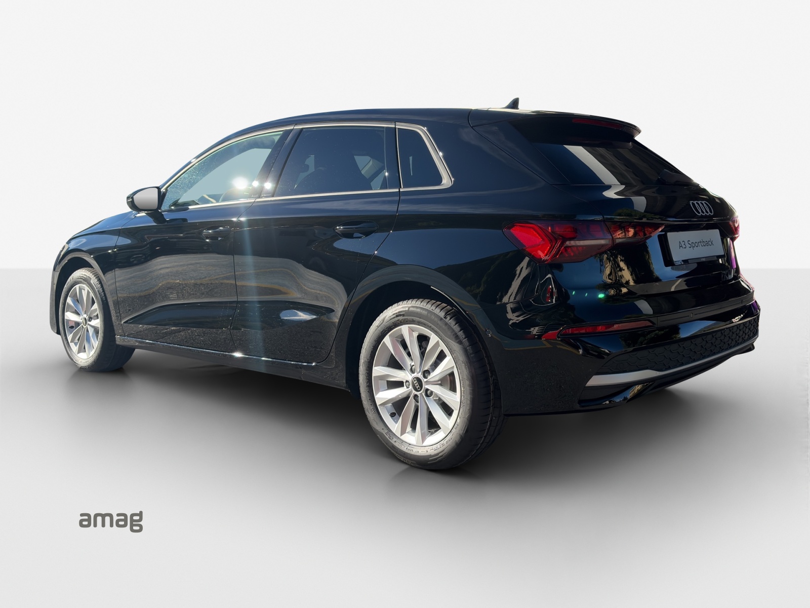 AUDI A3 Sportback TFSI 85 kW Ambition S-tronic-showroom-element-2