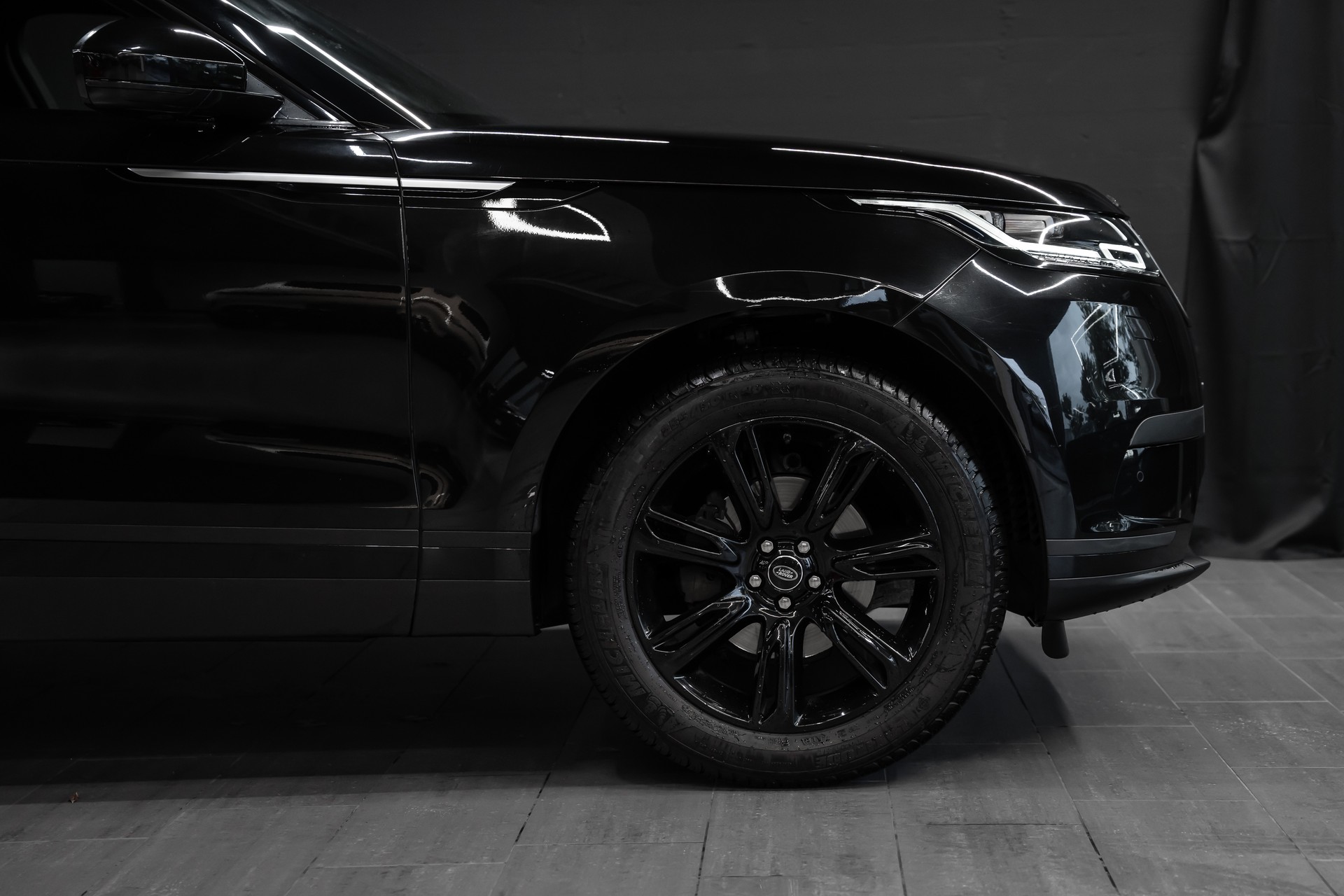 LAND ROVER Range Rover Velar R-Dynamic P 250 SE Automatic-image-3
