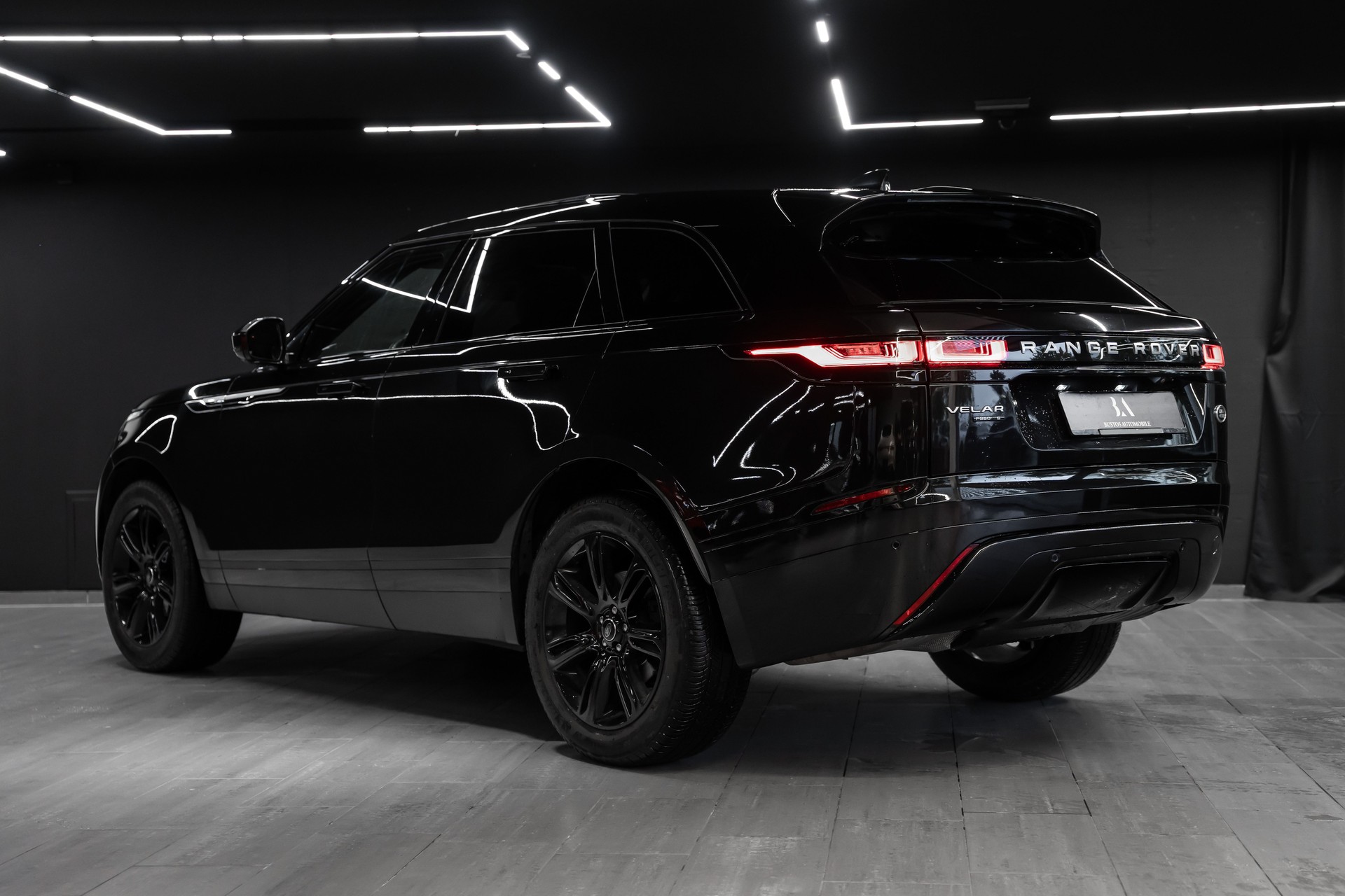 LAND ROVER Range Rover Velar R-Dynamic P 250 SE Automatic-image-6