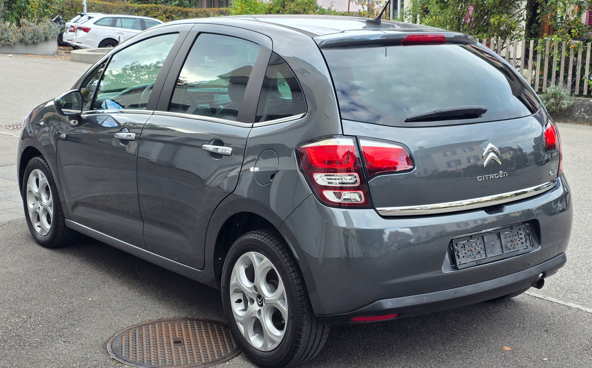 CITROEN C3 1.2i PureTech Exclusive-image-2