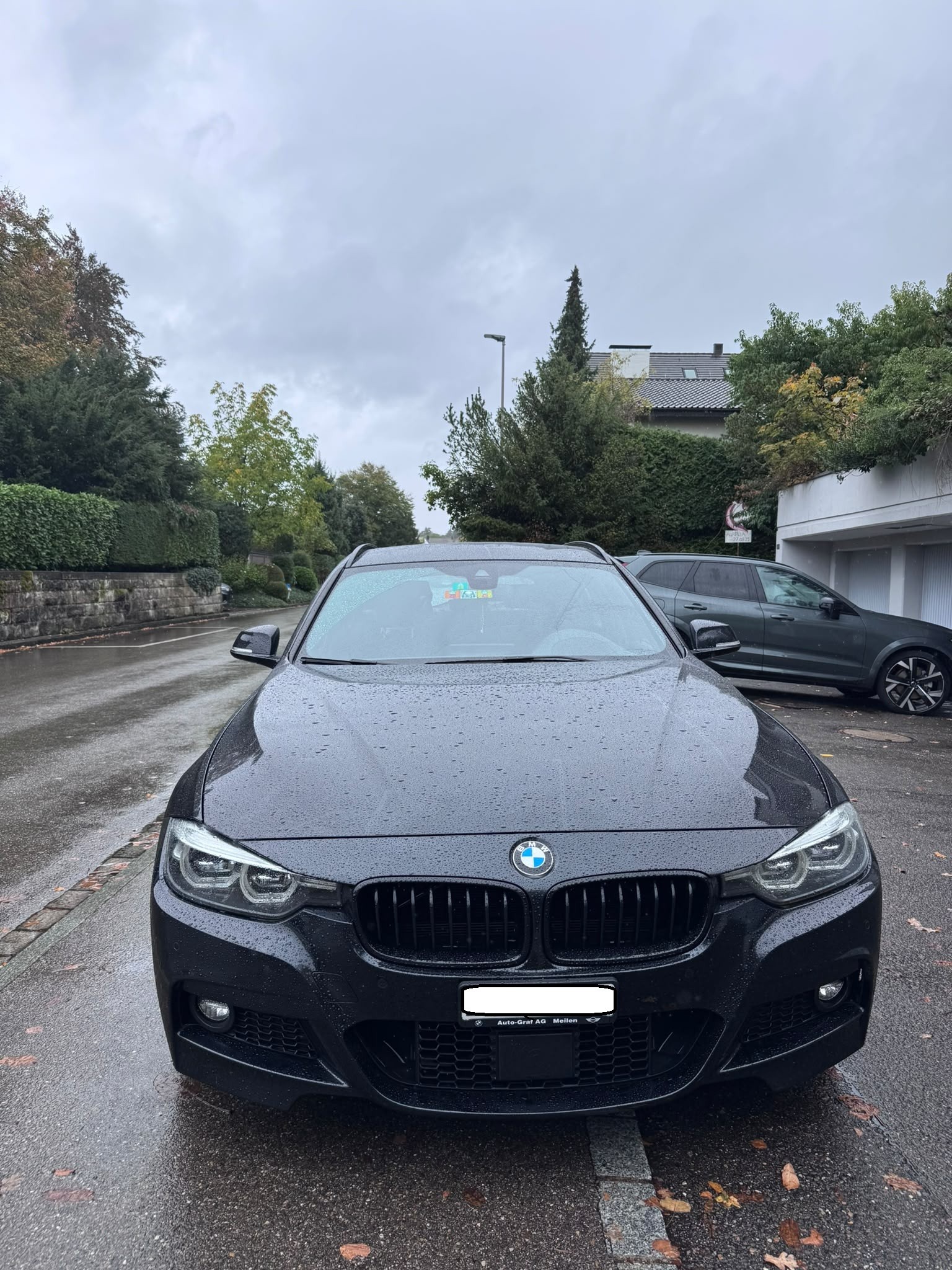 BMW 330i xDrive-image-4