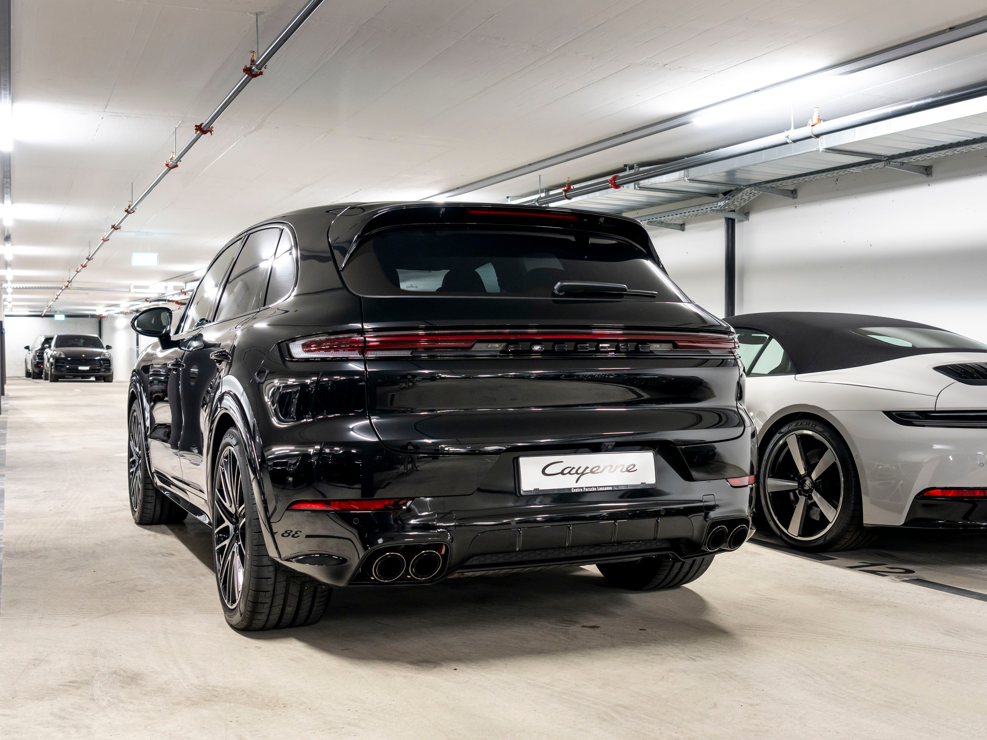 PORSCHE Cayenne Black Edition Tiptronic-showroom-element-2