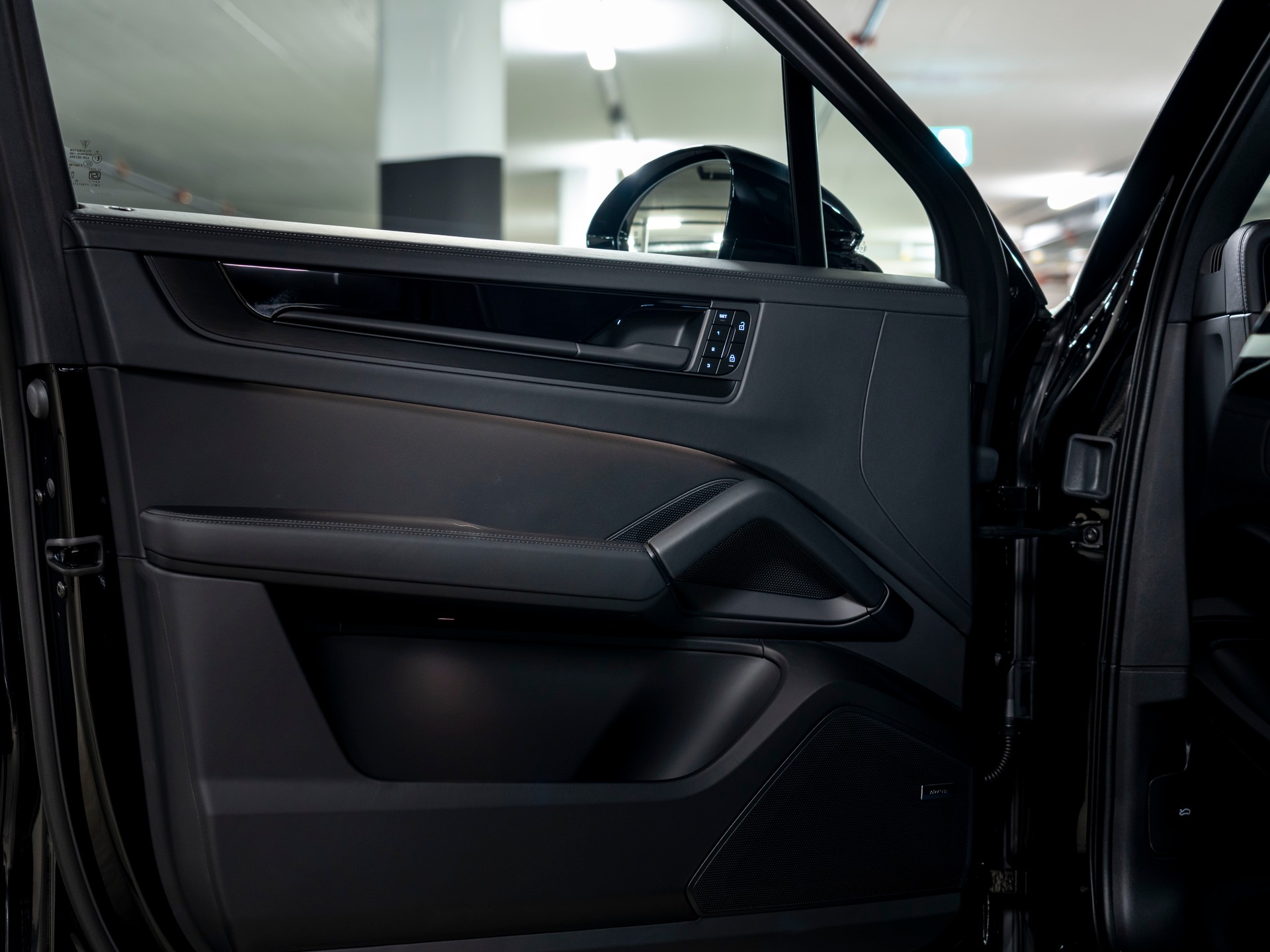 PORSCHE Cayenne Black Edition Tiptronic-image-20