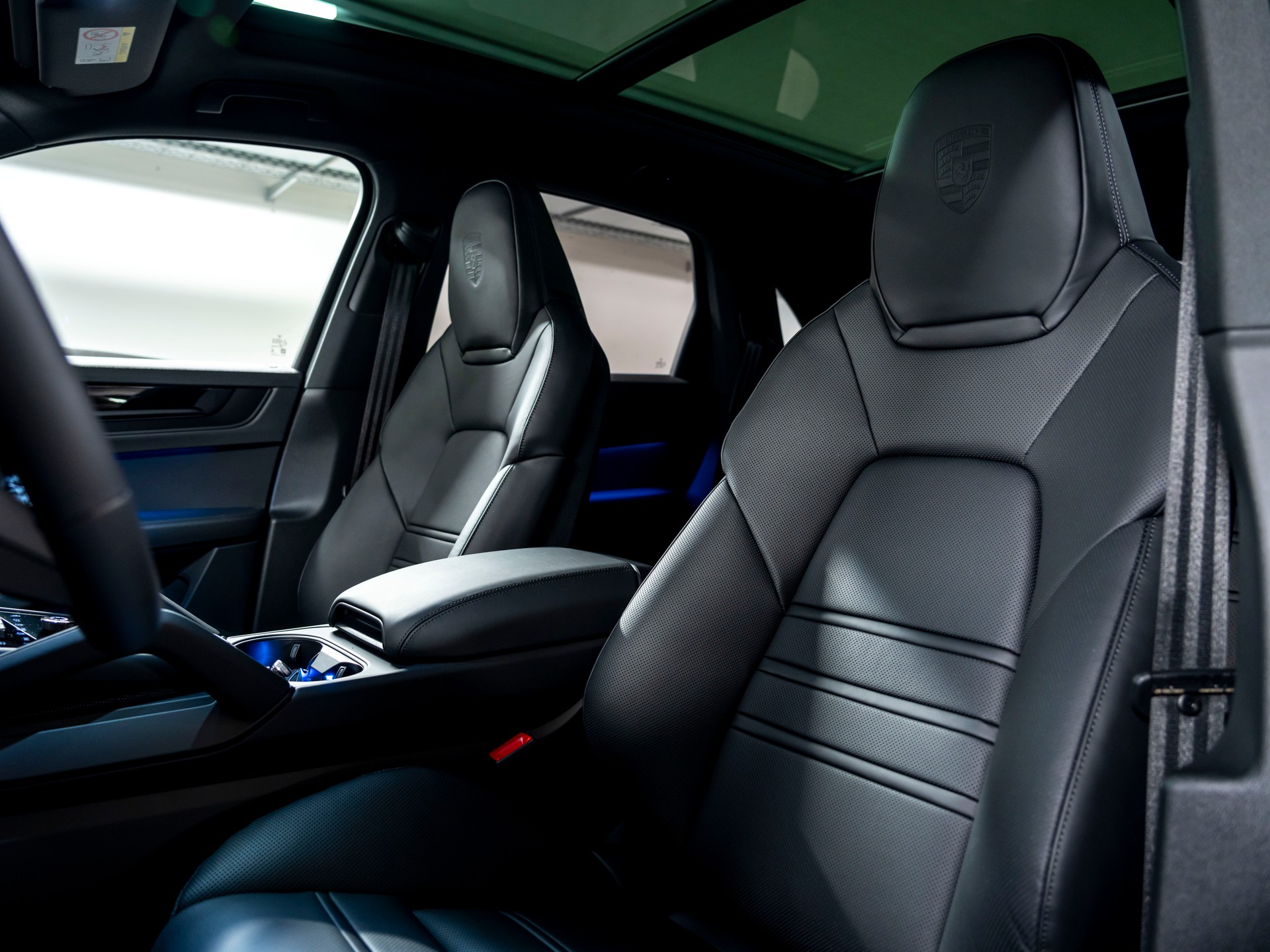PORSCHE Cayenne Black Edition Tiptronic-image-8