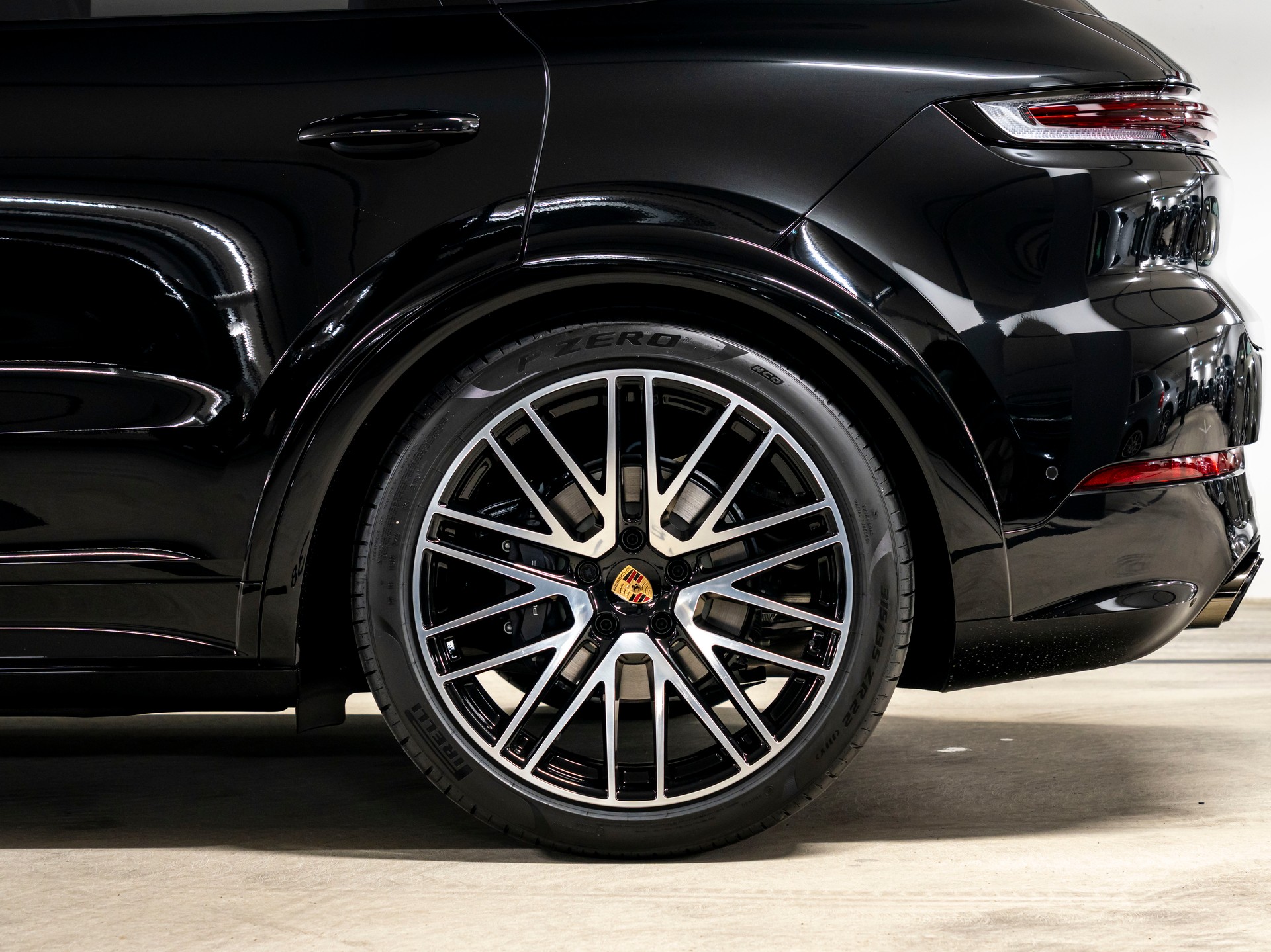 PORSCHE Cayenne Black Edition Tiptronic-image-14