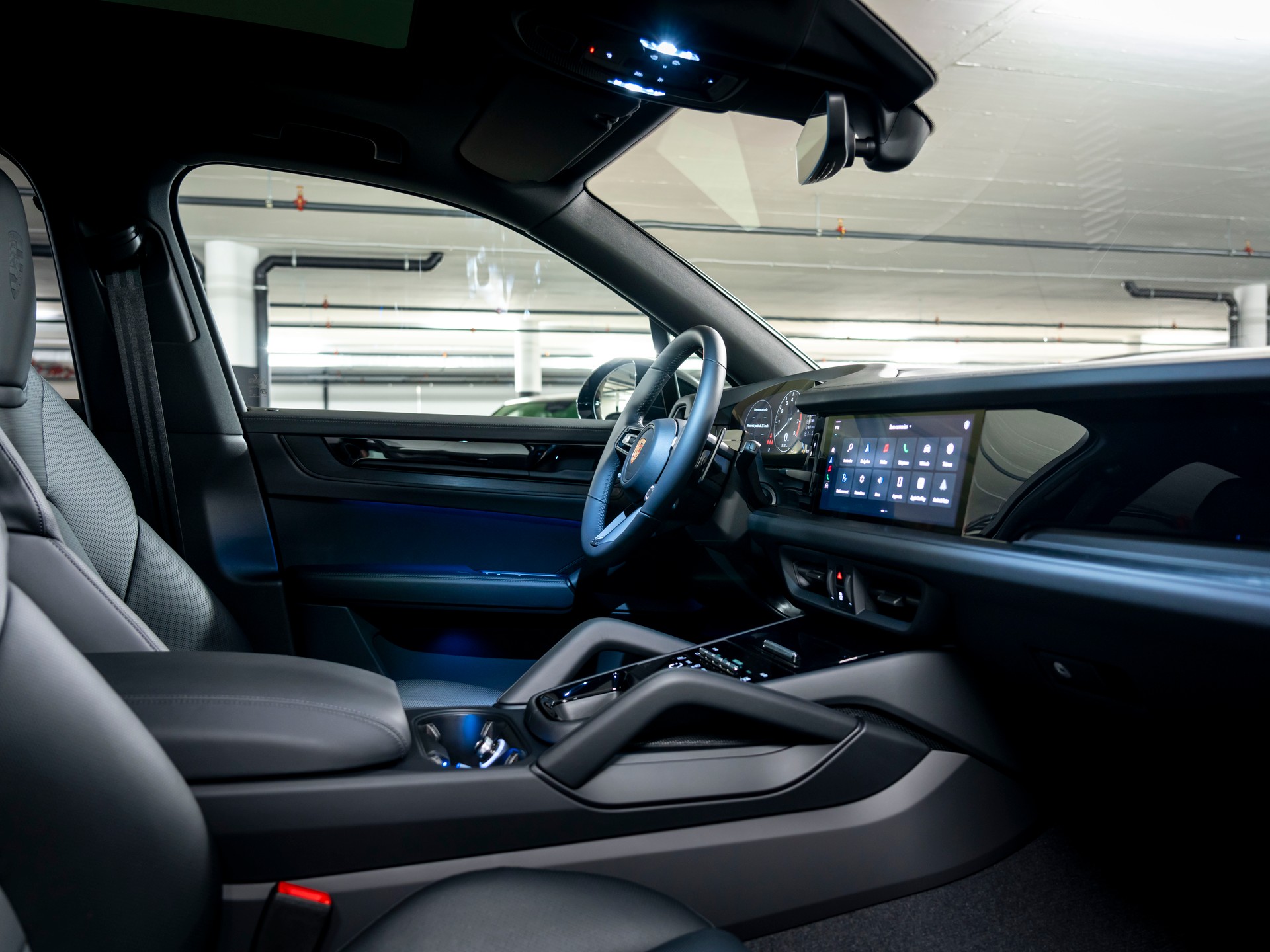PORSCHE Cayenne Black Edition Tiptronic-image-11