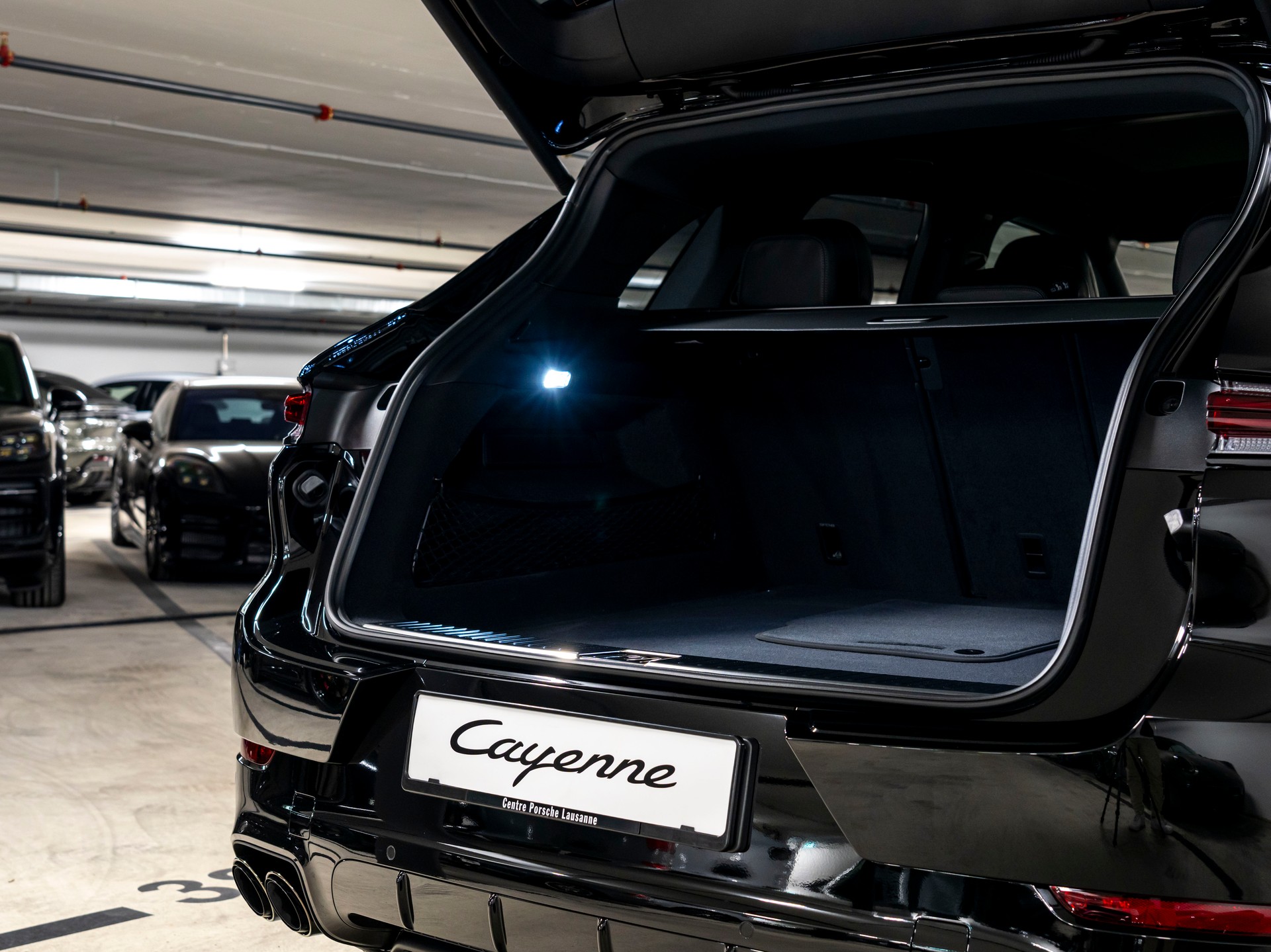 PORSCHE Cayenne Black Edition Tiptronic-image-25