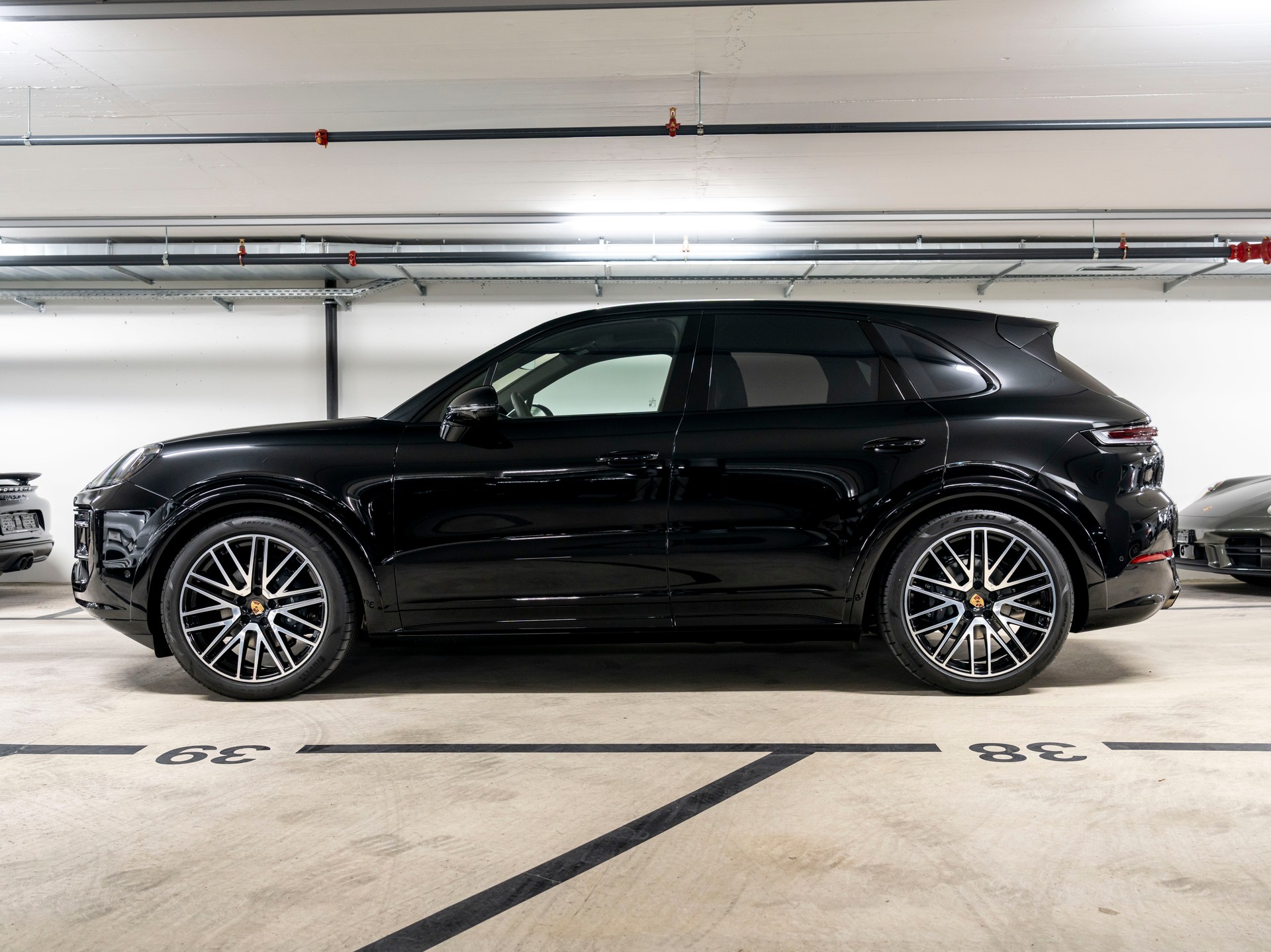 PORSCHE Cayenne Black Edition Tiptronic-showroom-element-1