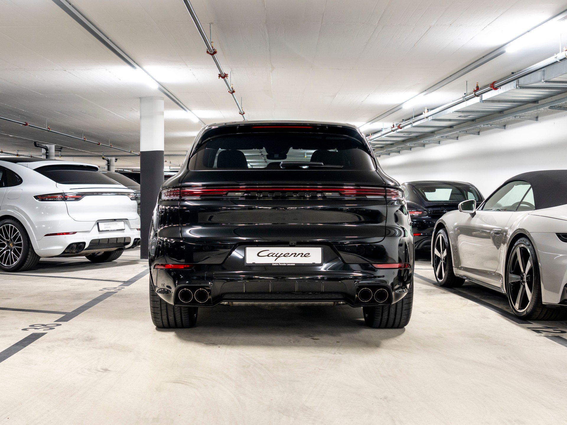 PORSCHE Cayenne Black Edition Tiptronic-image-4