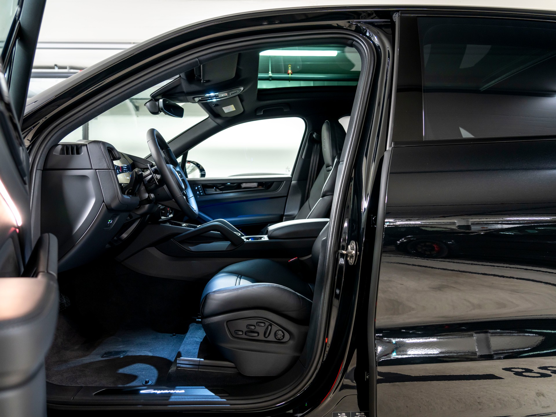 PORSCHE Cayenne Black Edition Tiptronic-image-18