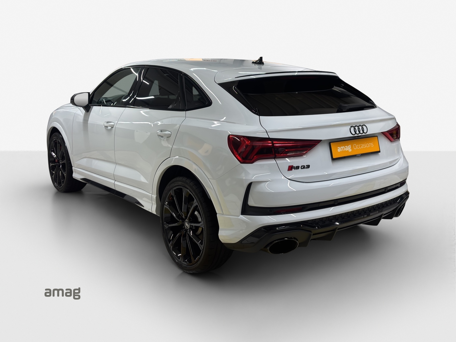 AUDI RS Q3 Sportback quattro S tronic-image-2