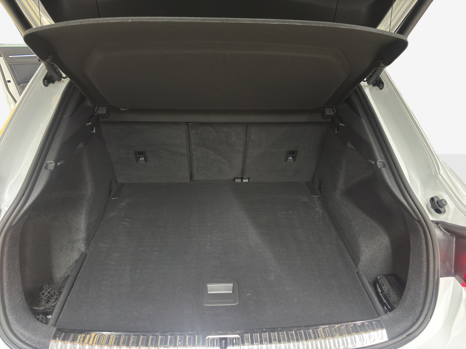 AUDI RS Q3 Sportback quattro S tronic-image-12