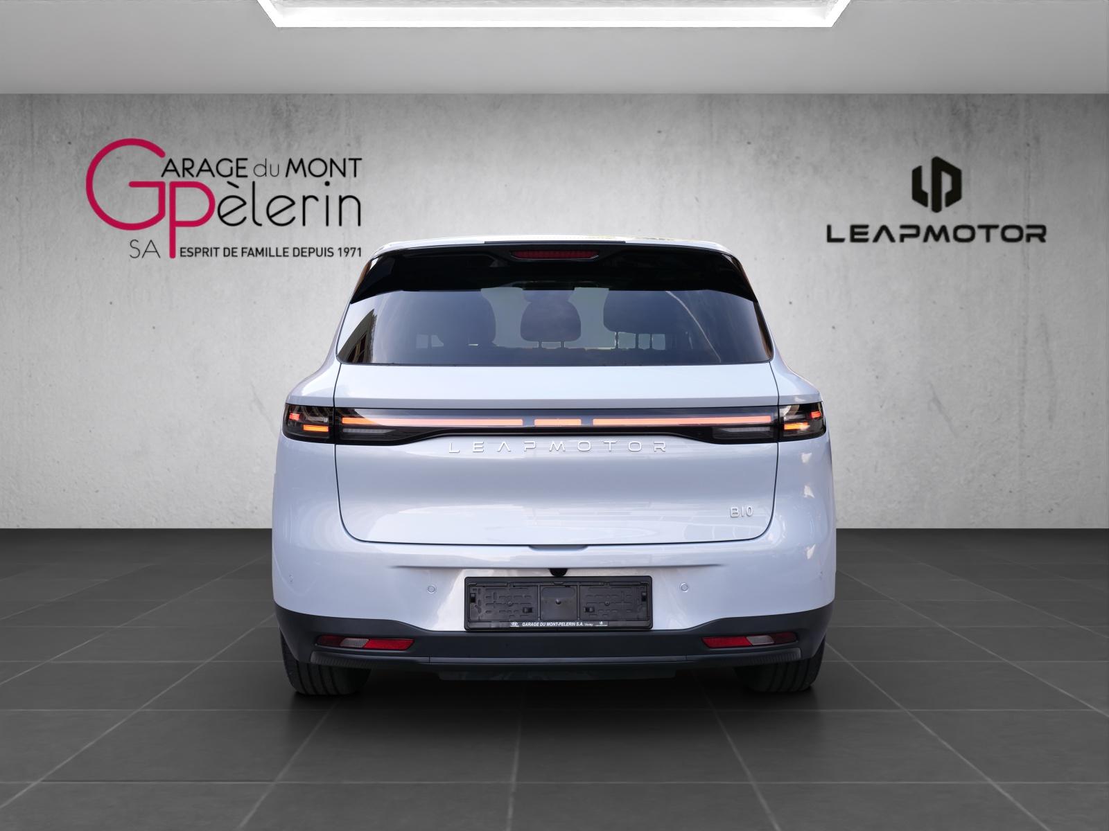 LEAPMOTOR B10 EV-image-2