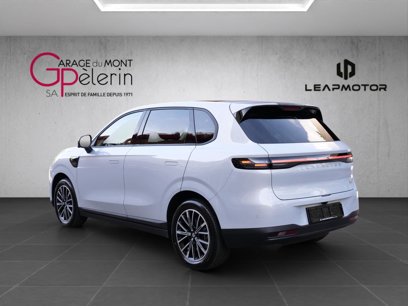 LEAPMOTOR B10 EV-image-1