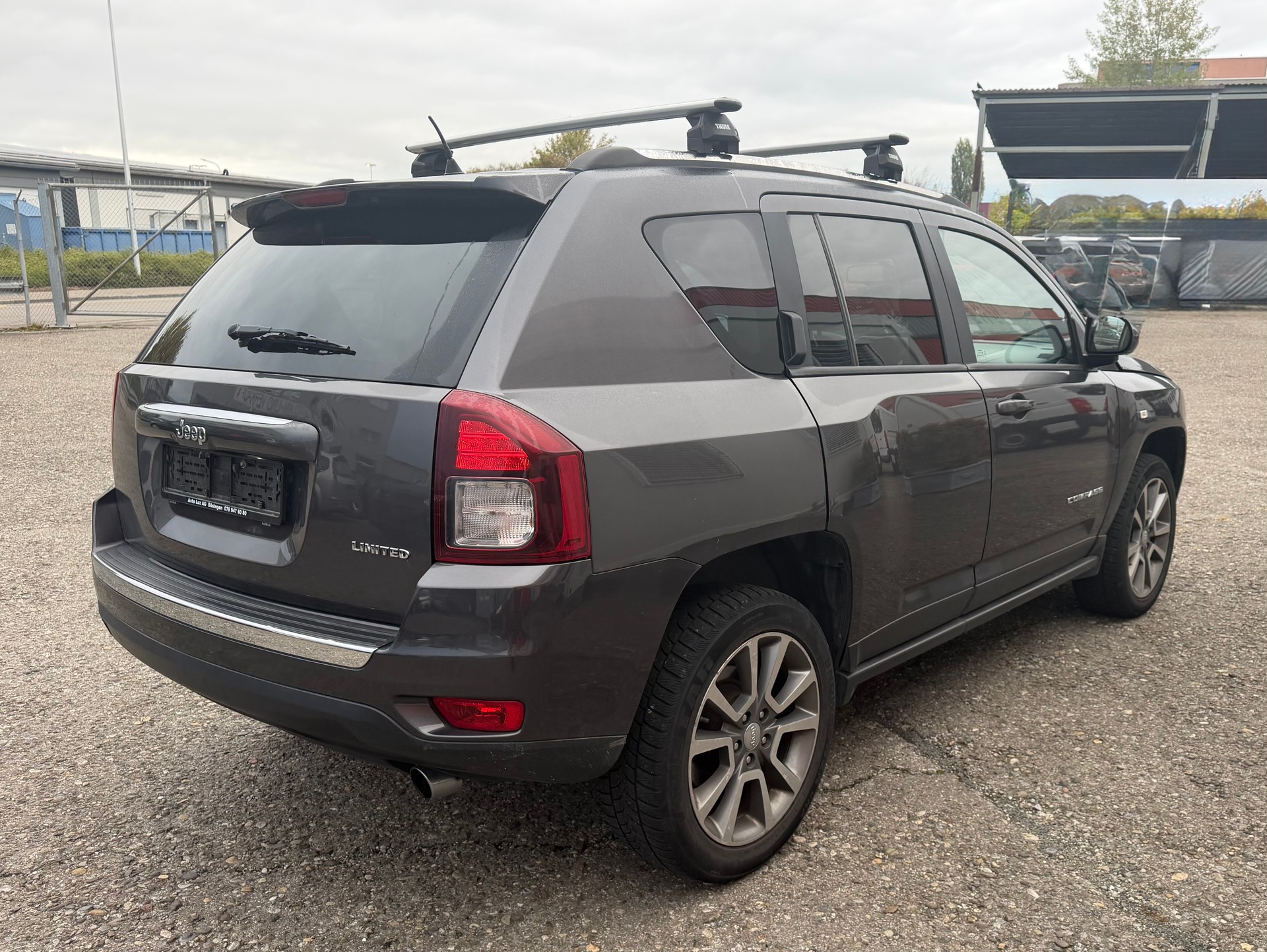 JEEP Compass 2.4 Limited Automatic-image-3