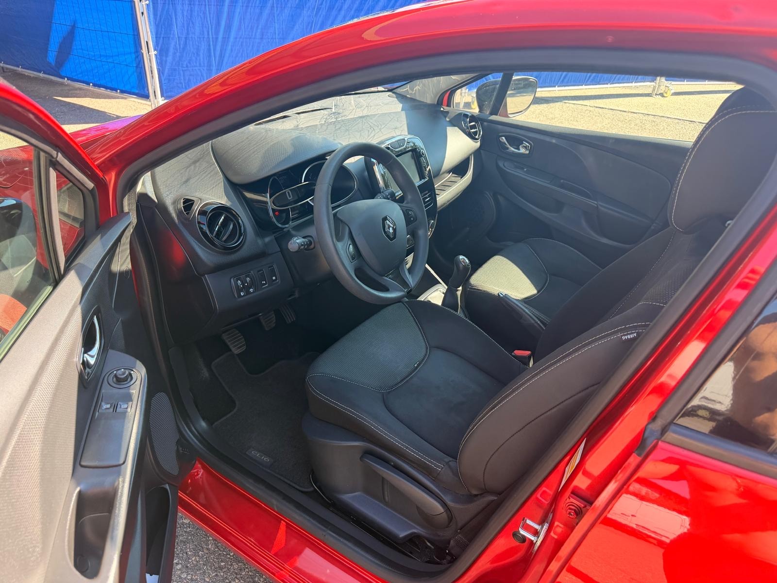 RENAULT Clio 0.9 12V Expression-image-8