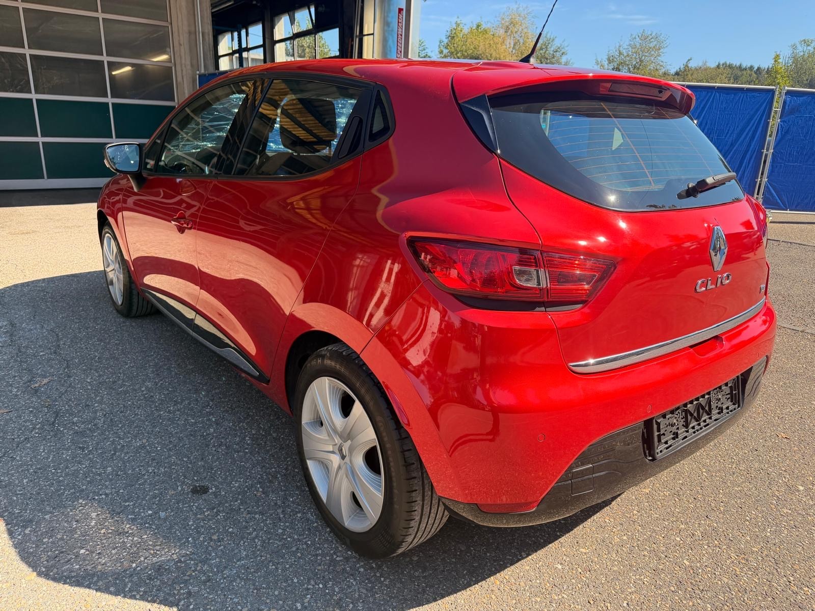 RENAULT Clio 0.9 12V Expression-image-2