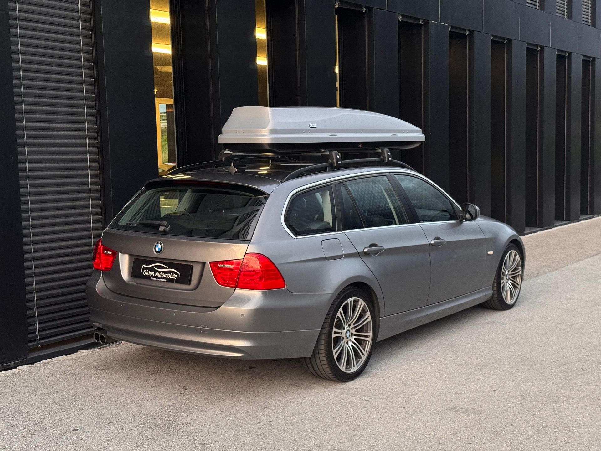 BMW 325i Touring Steptronic-image-10