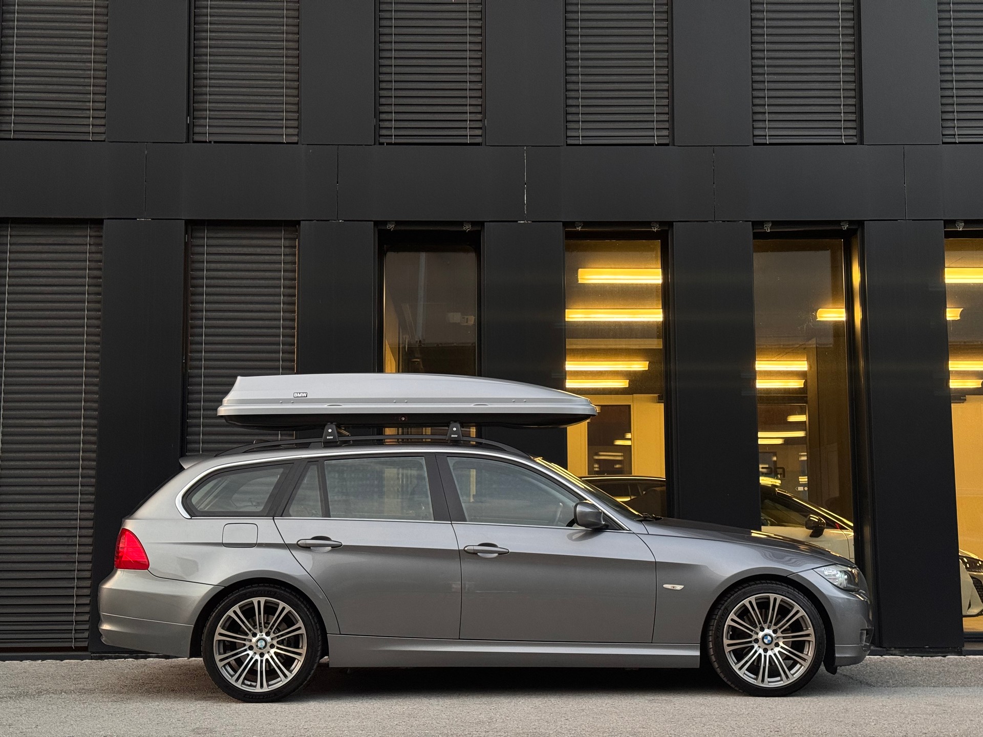 BMW 325i Touring Steptronic-image-9