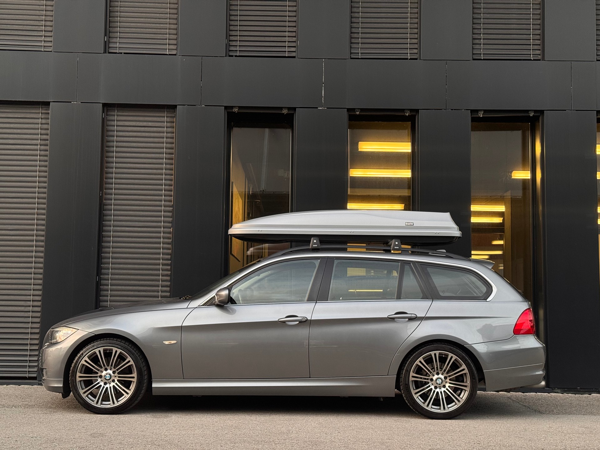 BMW 325i Touring Steptronic-image-3