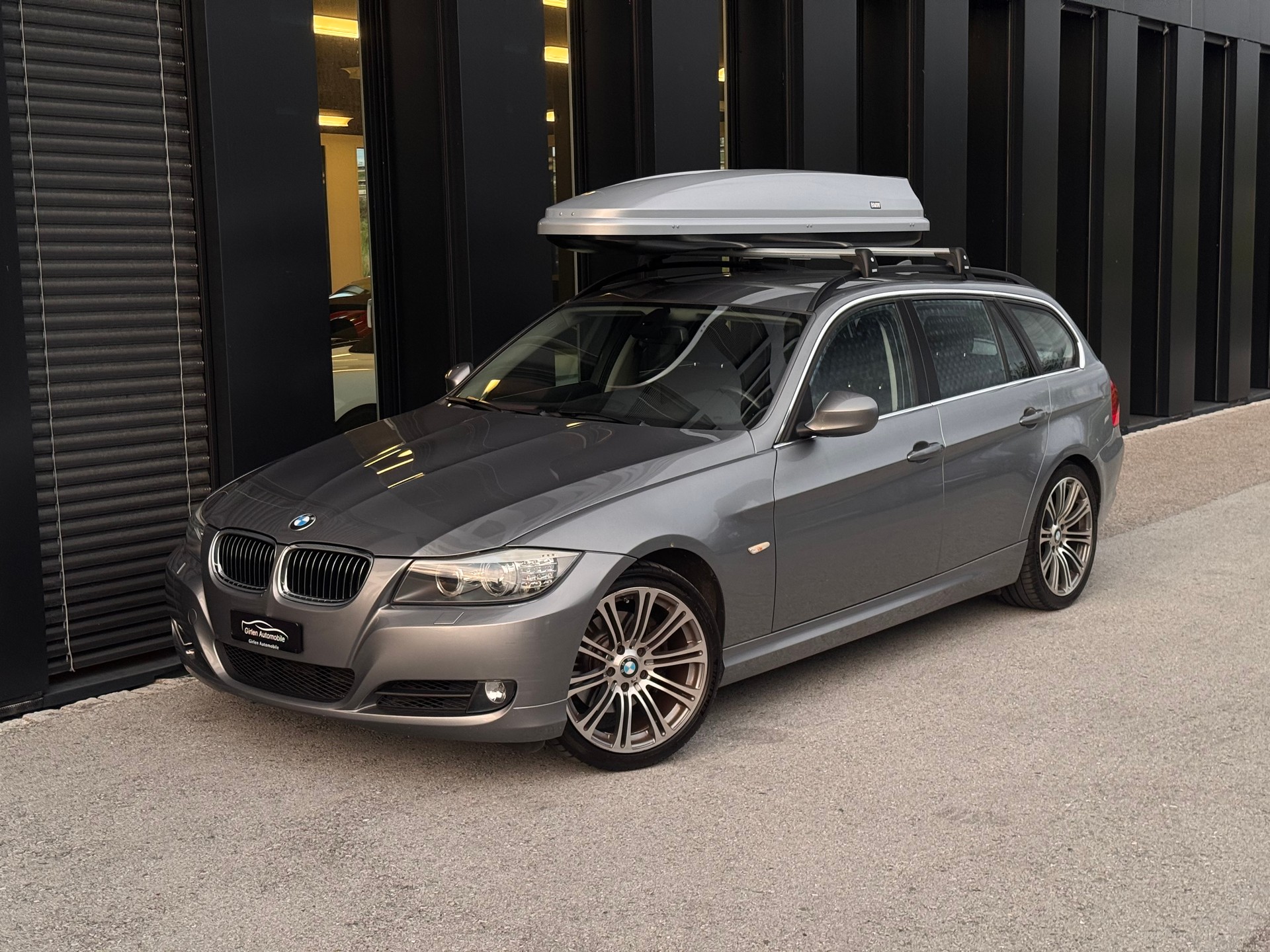 BMW 325i Touring Steptronic-image-0