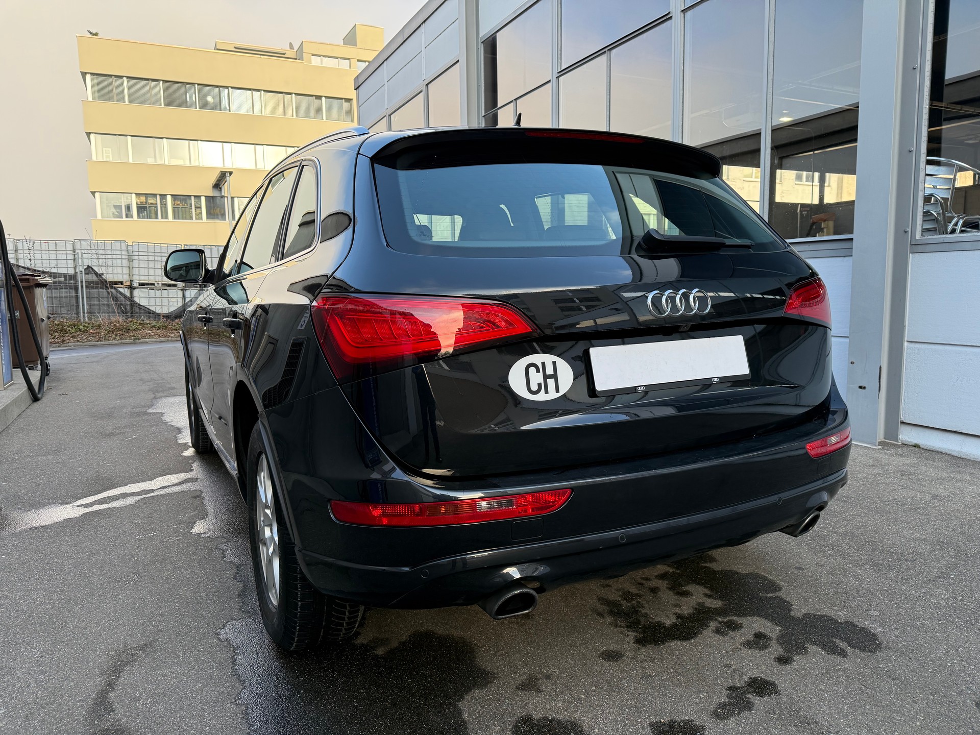 AUDI Q5 3.0 TFSI quattro tiptronic *CH Fahrzeug *Frisch ab MFK *Automat *Tempomat *Panorama *Komfort Schlüssel *8 Fach bereift-image-5
