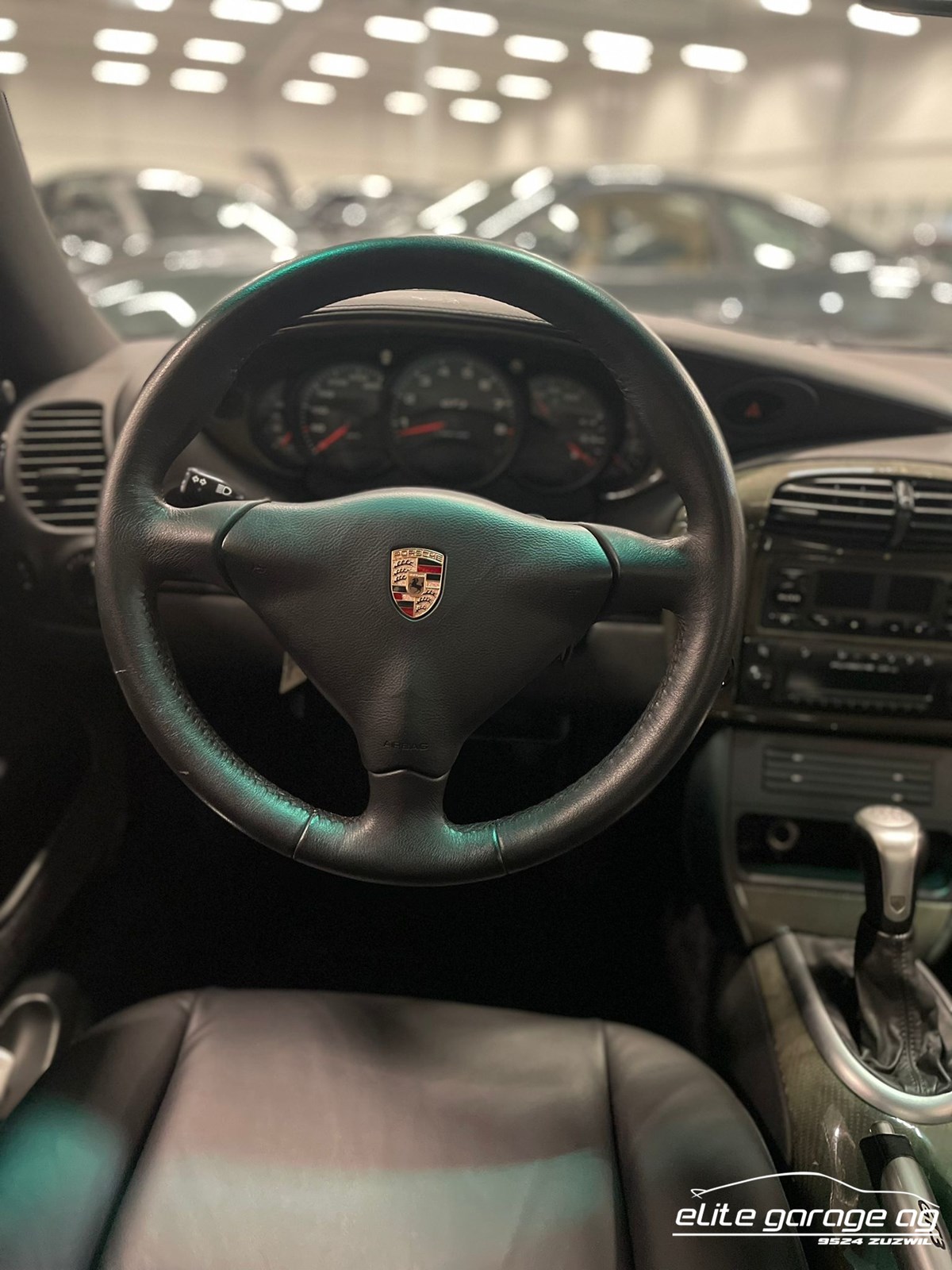 PORSCHE 911 GT3-image-12